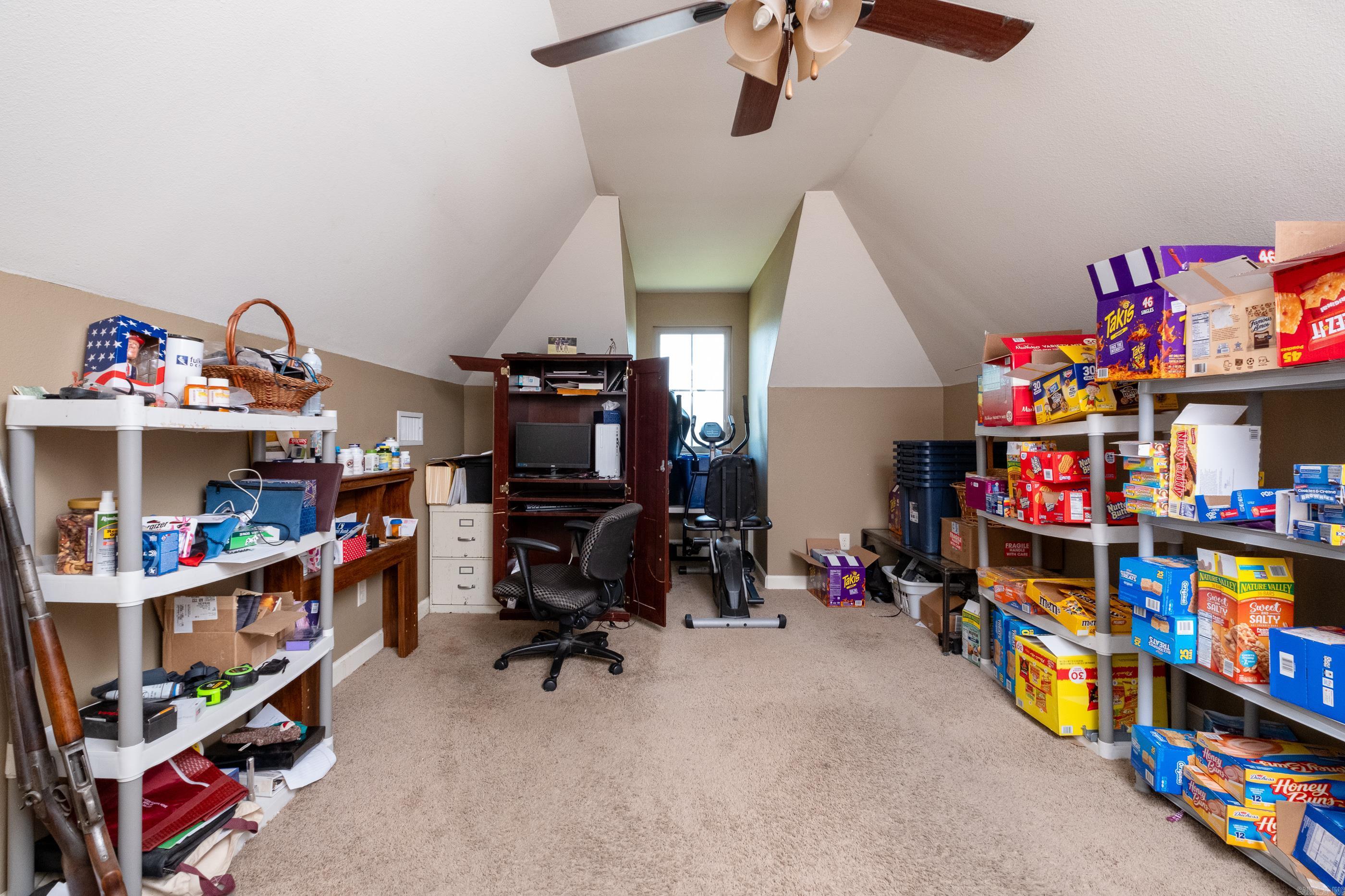 NORTH SHORE @ HURRICANE LAKE EST - Residential