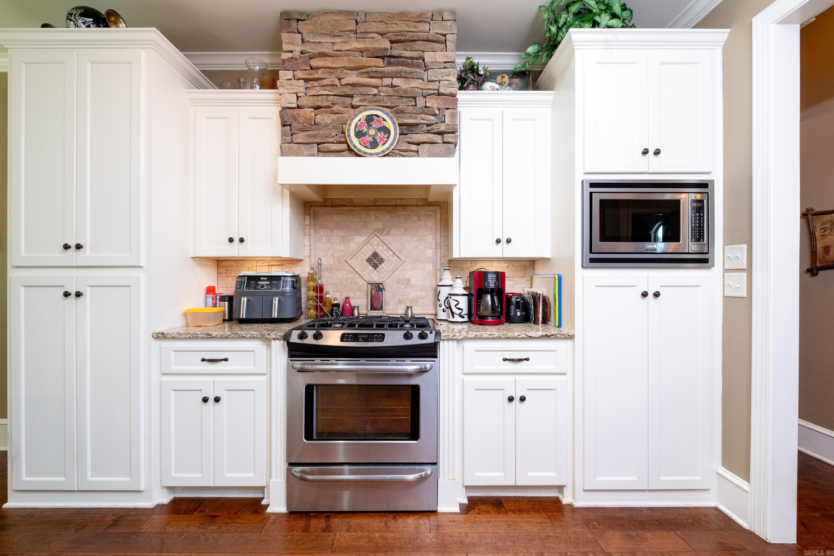 NORTH SHORE @ HURRICANE LAKE EST - Residential