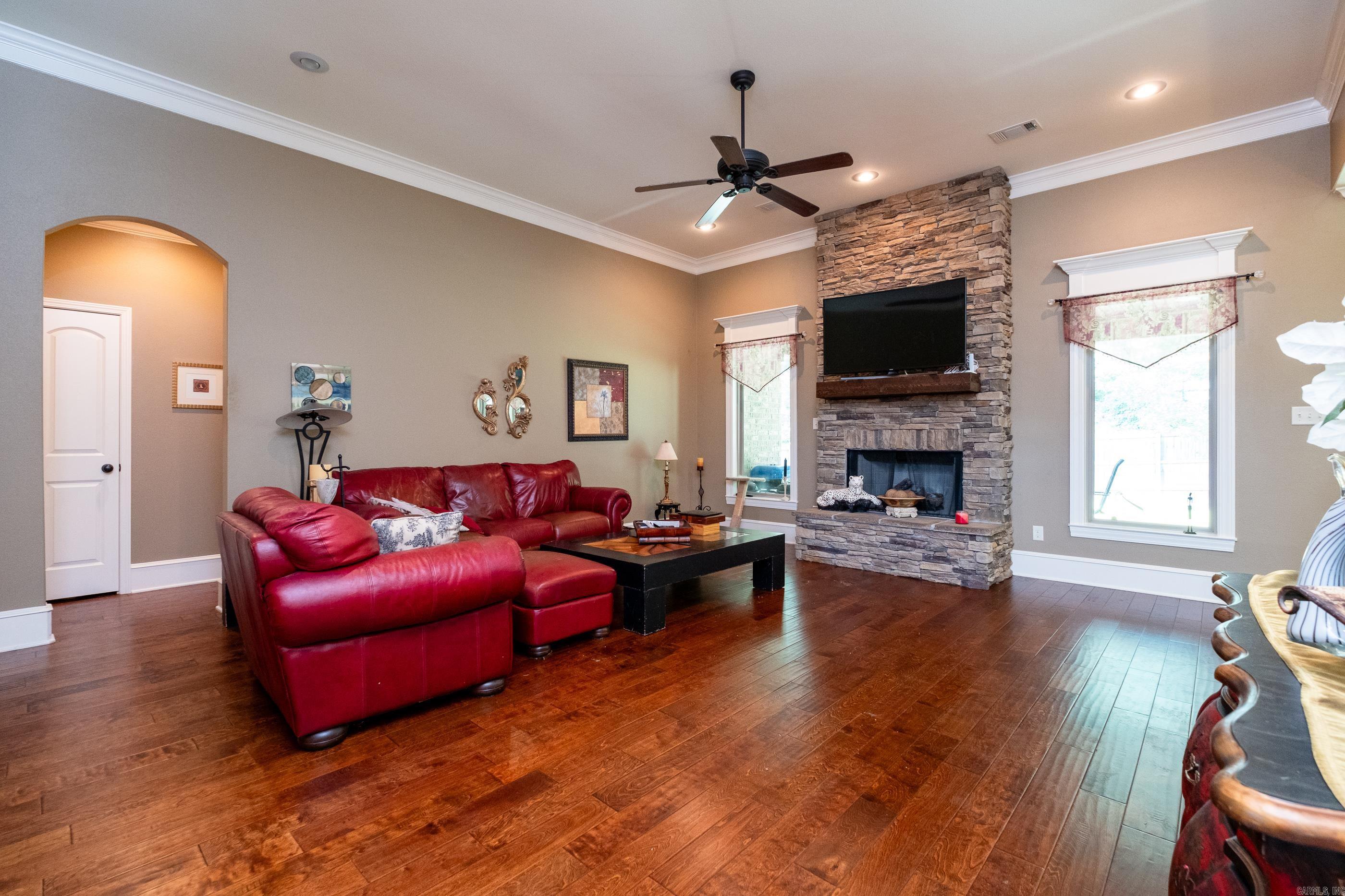 NORTH SHORE @ HURRICANE LAKE EST - Residential