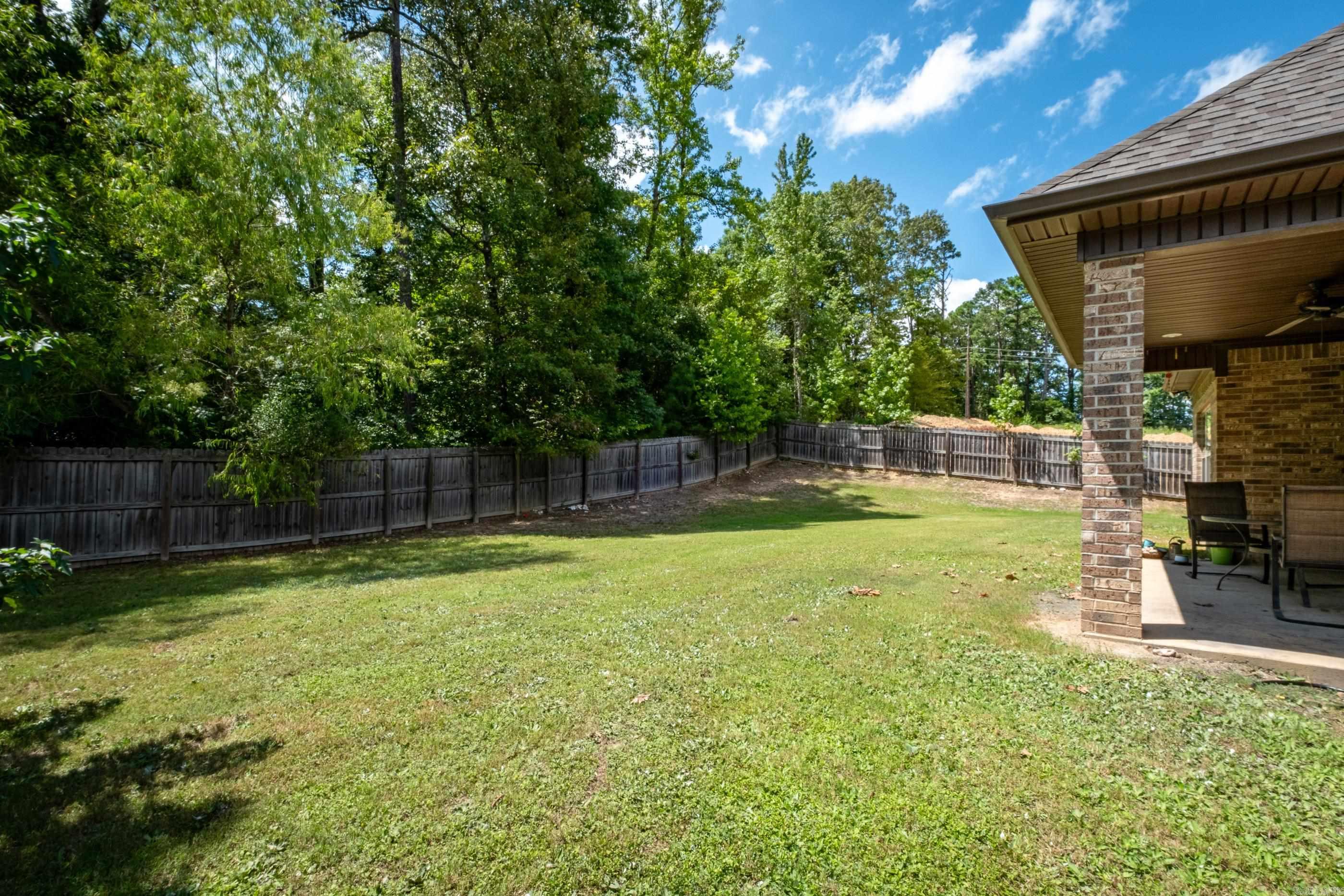 NORTH SHORE @ HURRICANE LAKE EST - Residential