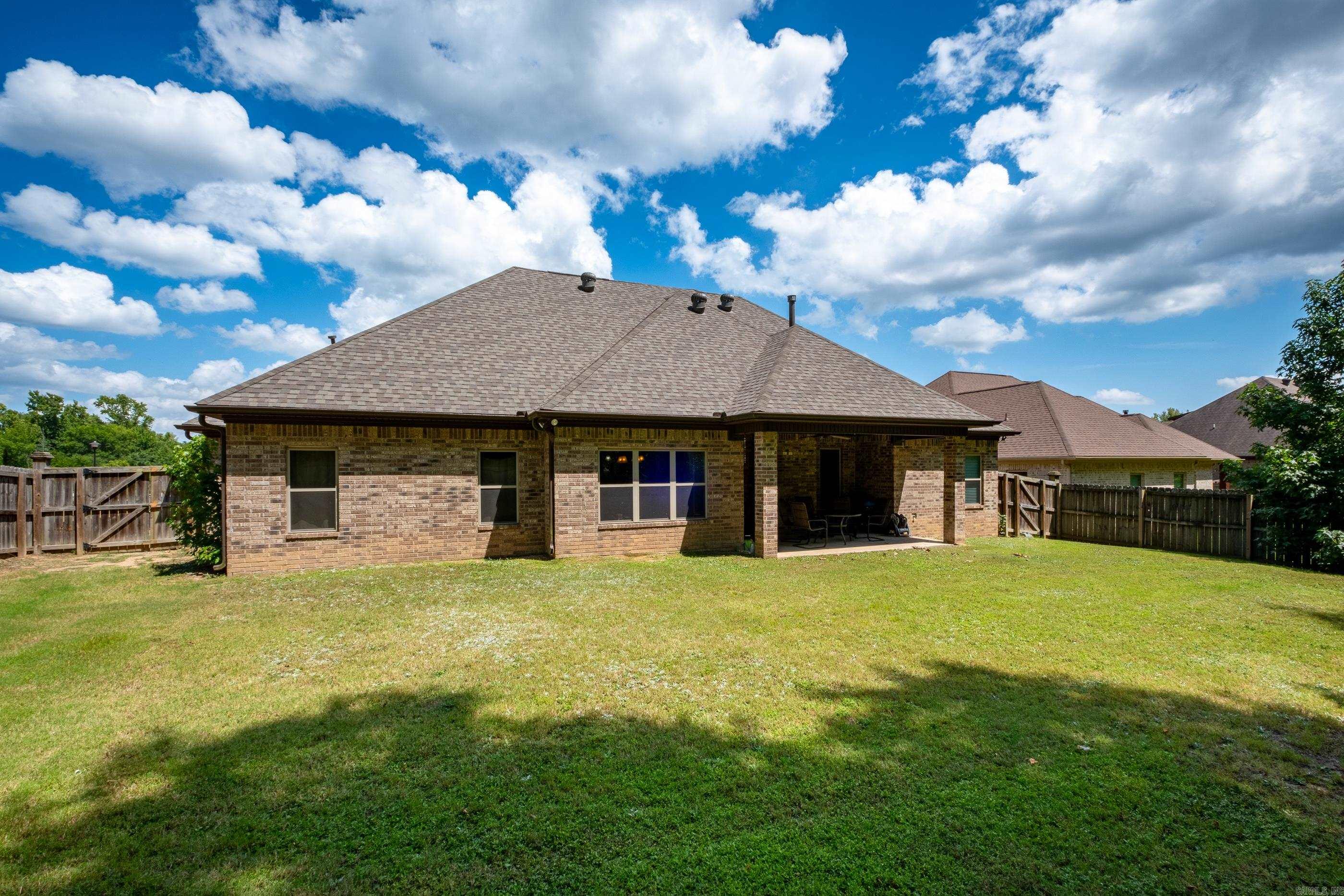 NORTH SHORE @ HURRICANE LAKE EST - Residential