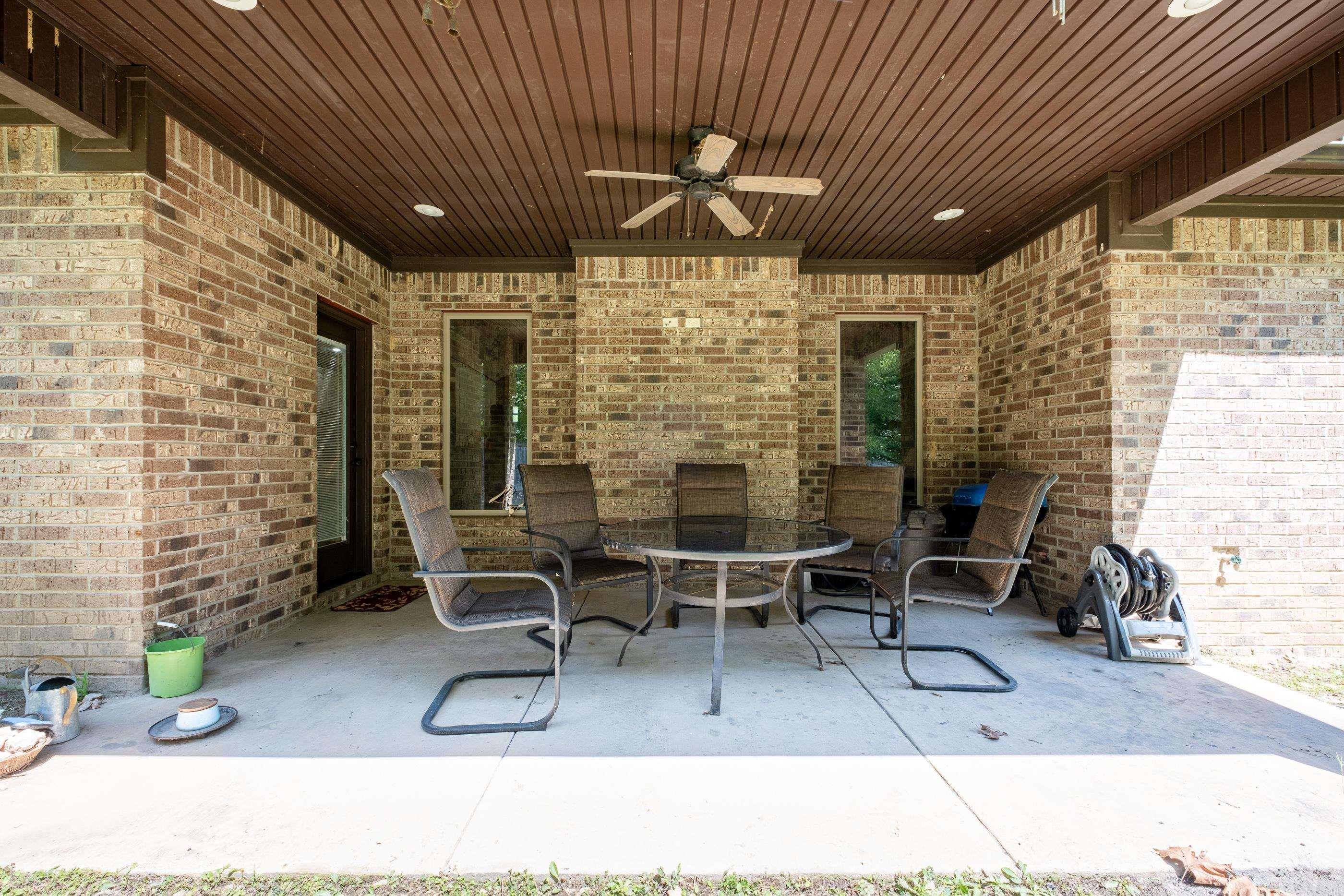 NORTH SHORE @ HURRICANE LAKE EST - Residential