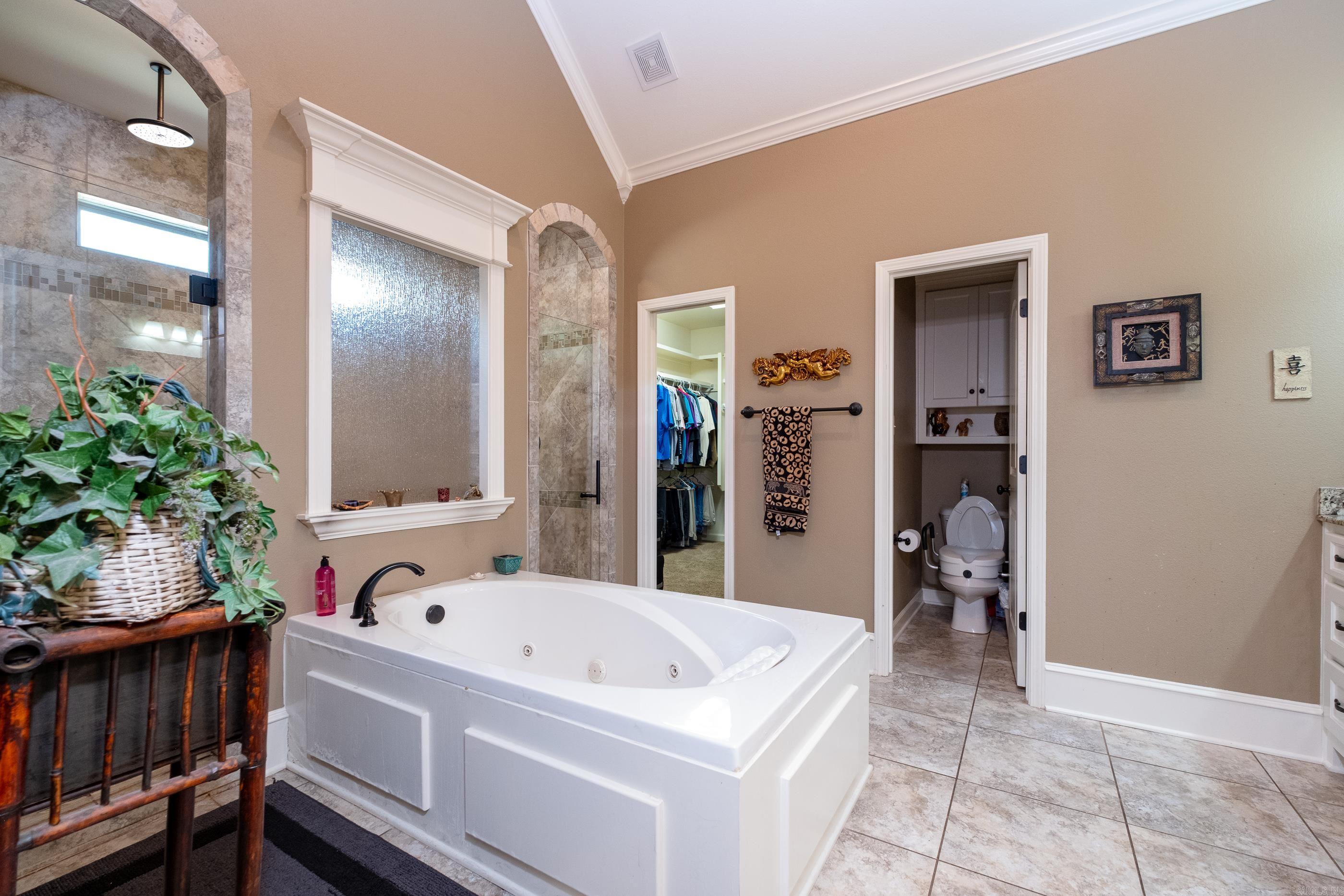 NORTH SHORE @ HURRICANE LAKE EST - Residential