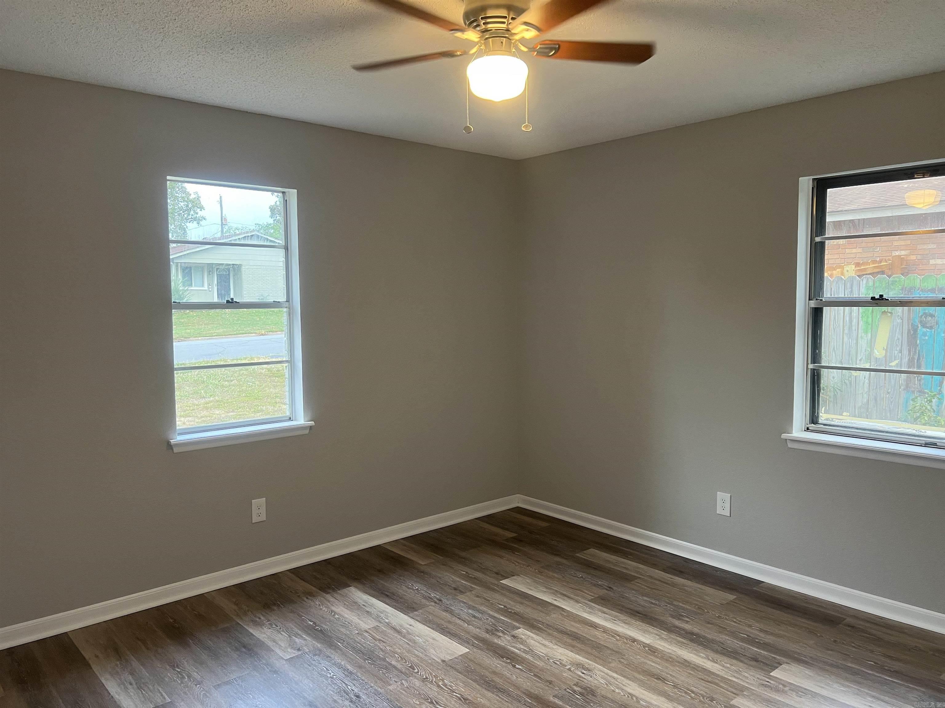 HOLLY HILLS ESTATE - Residential