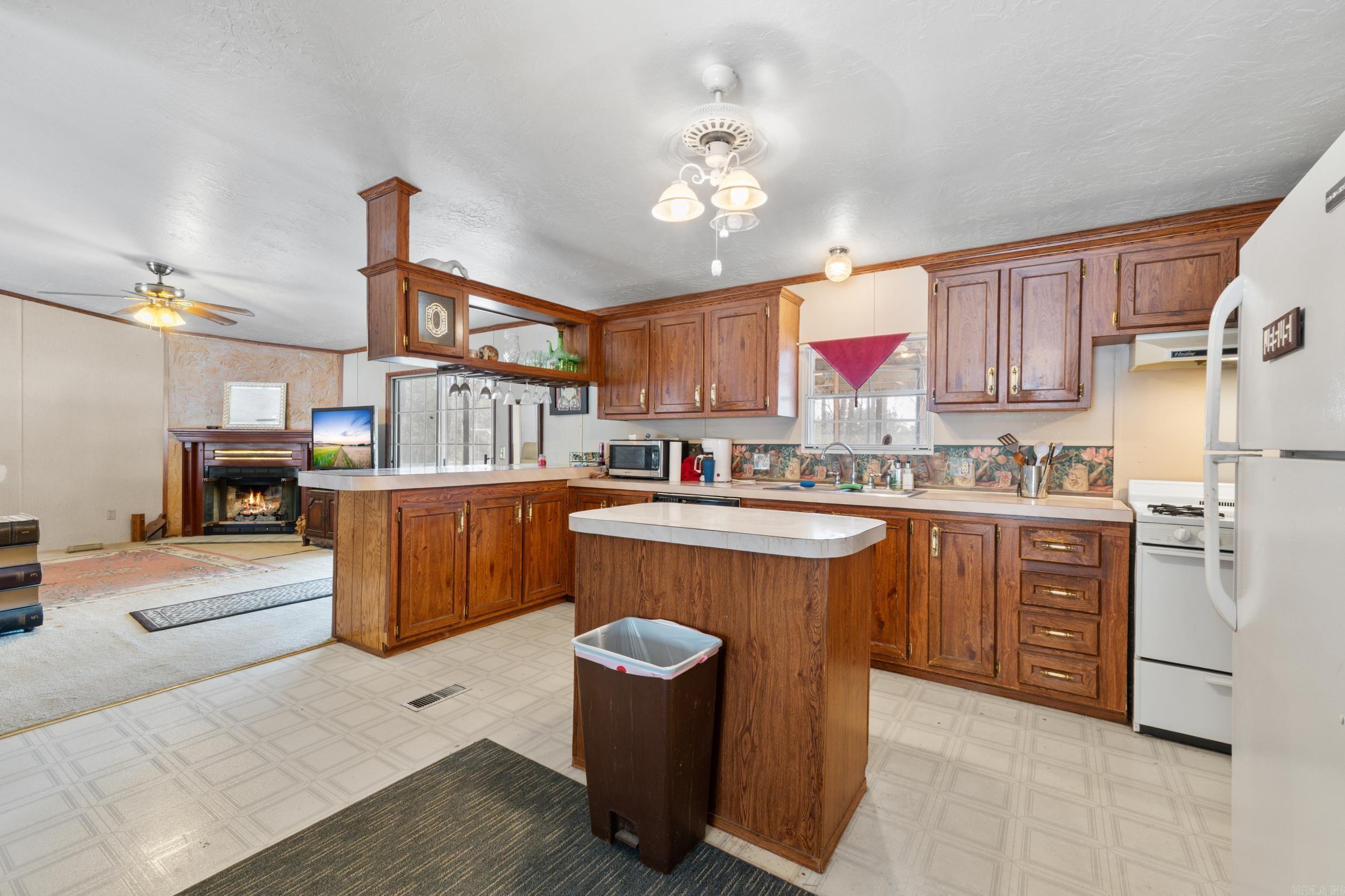 MOCKINGBIRD ACRES - Residential