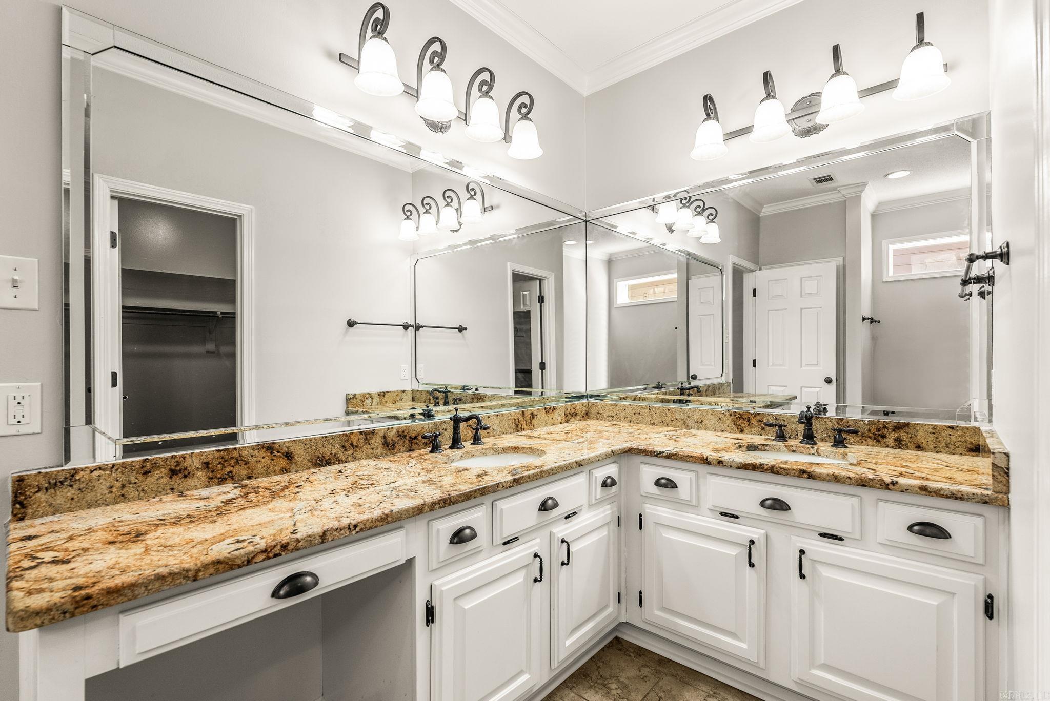 OAK HILL - Residential