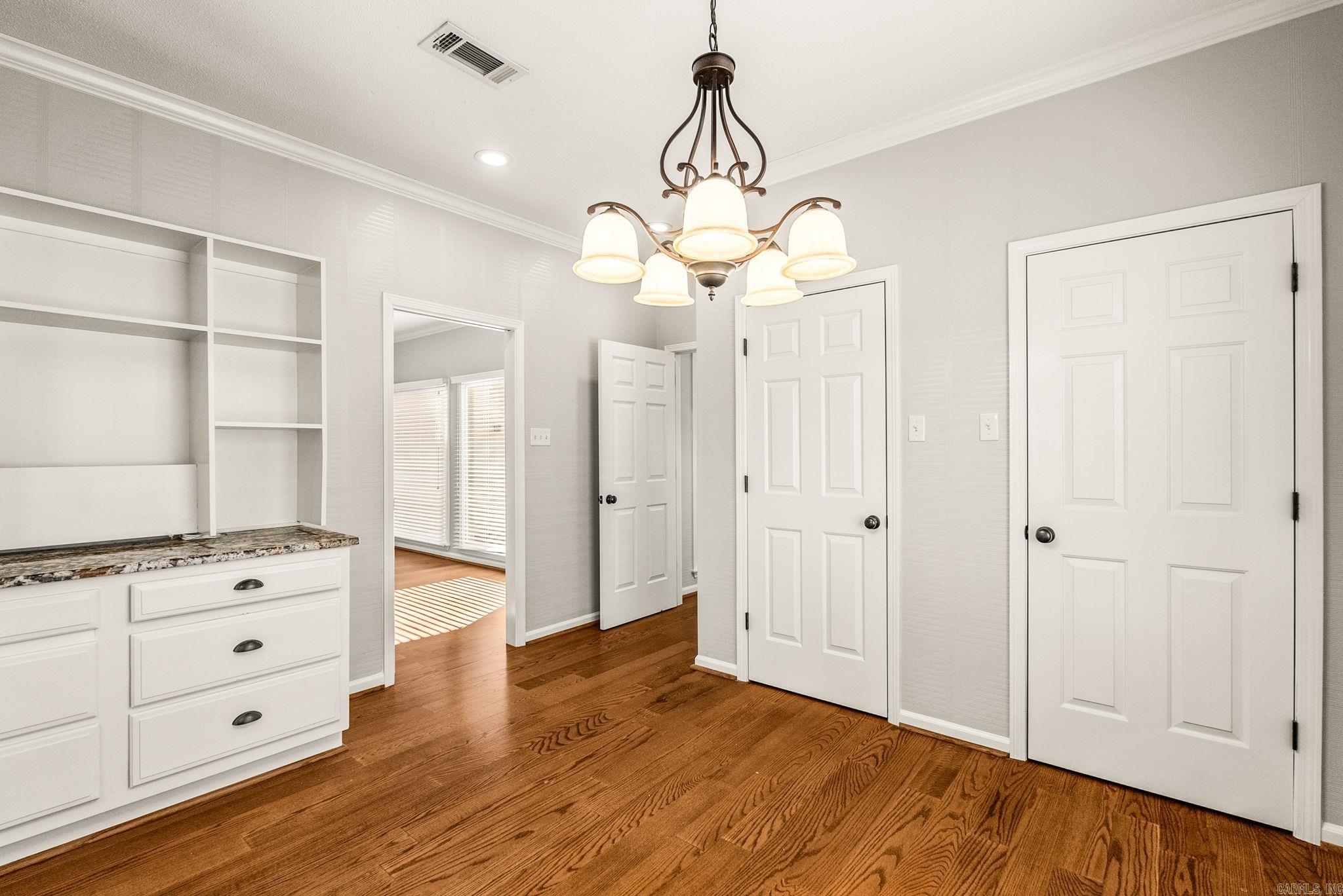 OAK HILL - Residential