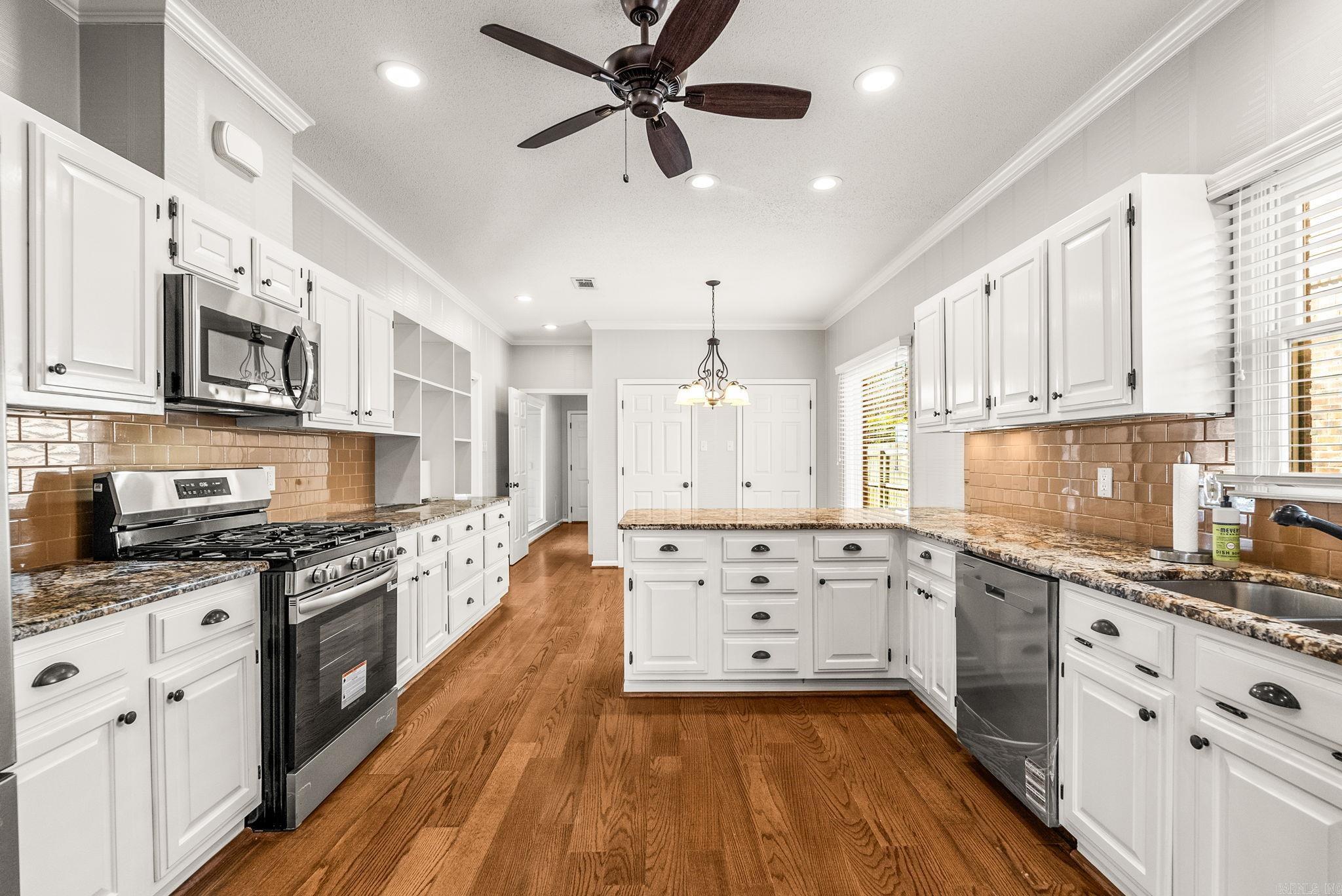 OAK HILL - Residential