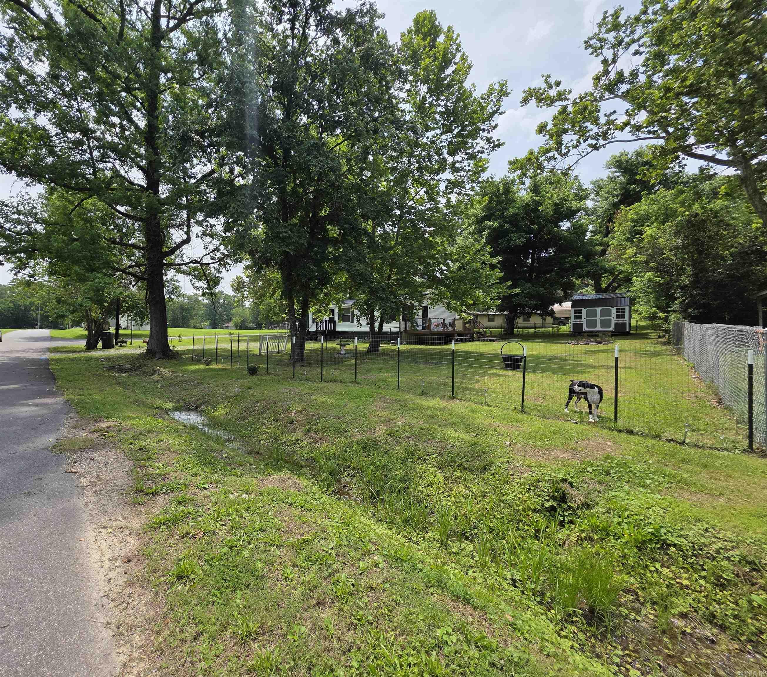 LONSDALE, TOWN OF - Residential