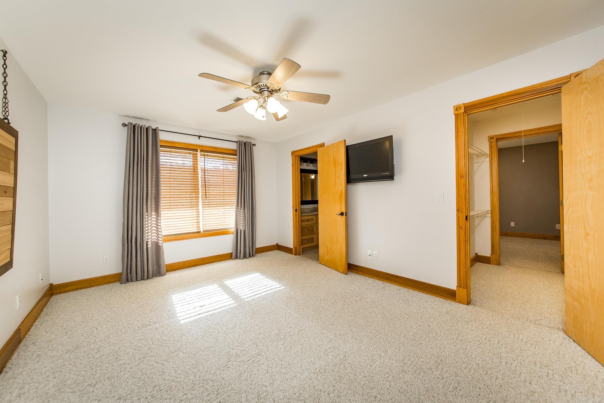 DEER RUN ACRES - Residential