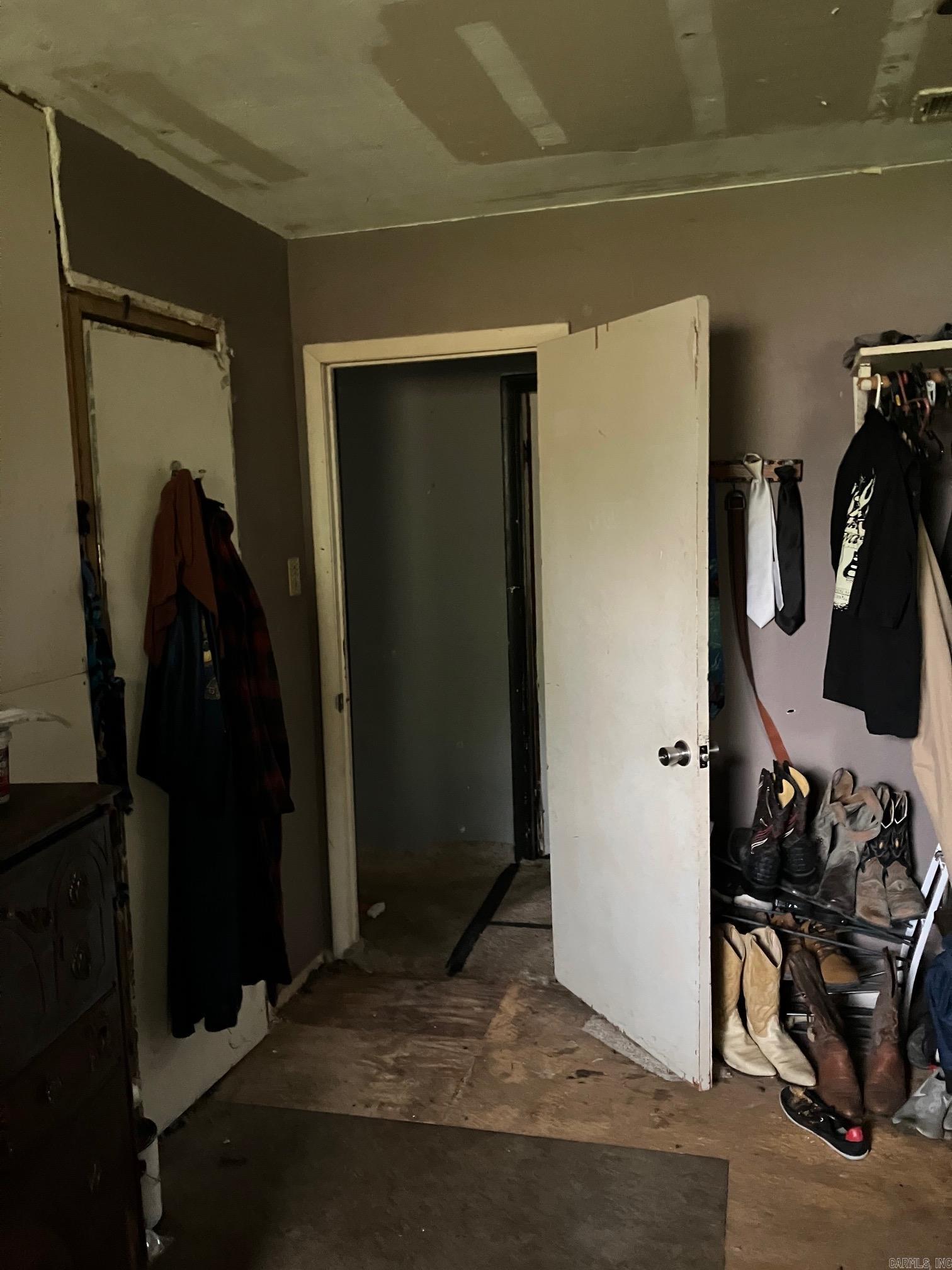 MENA ORIGINAL - Residential