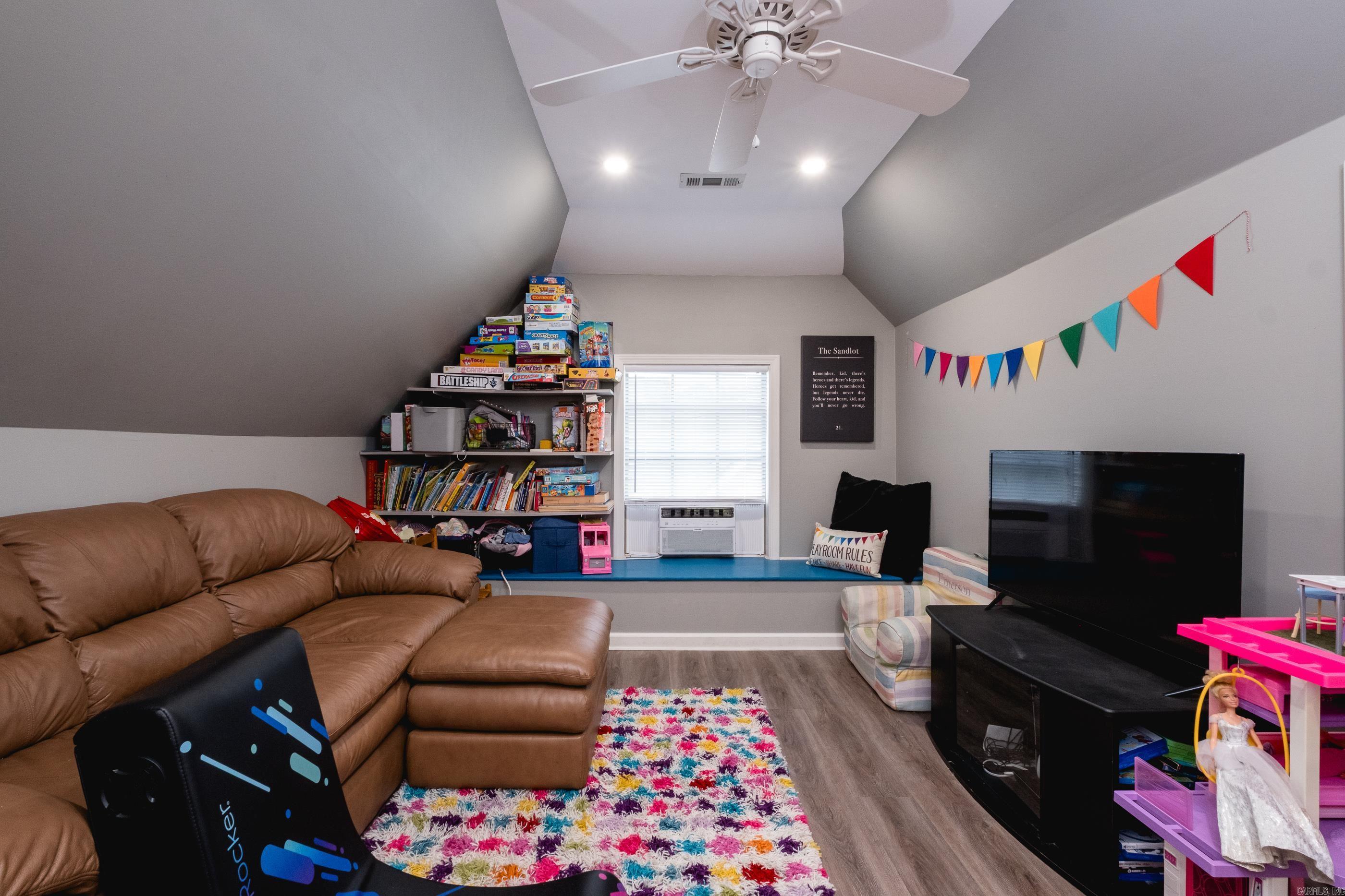 CHERRY CREEK ADDN - Residential