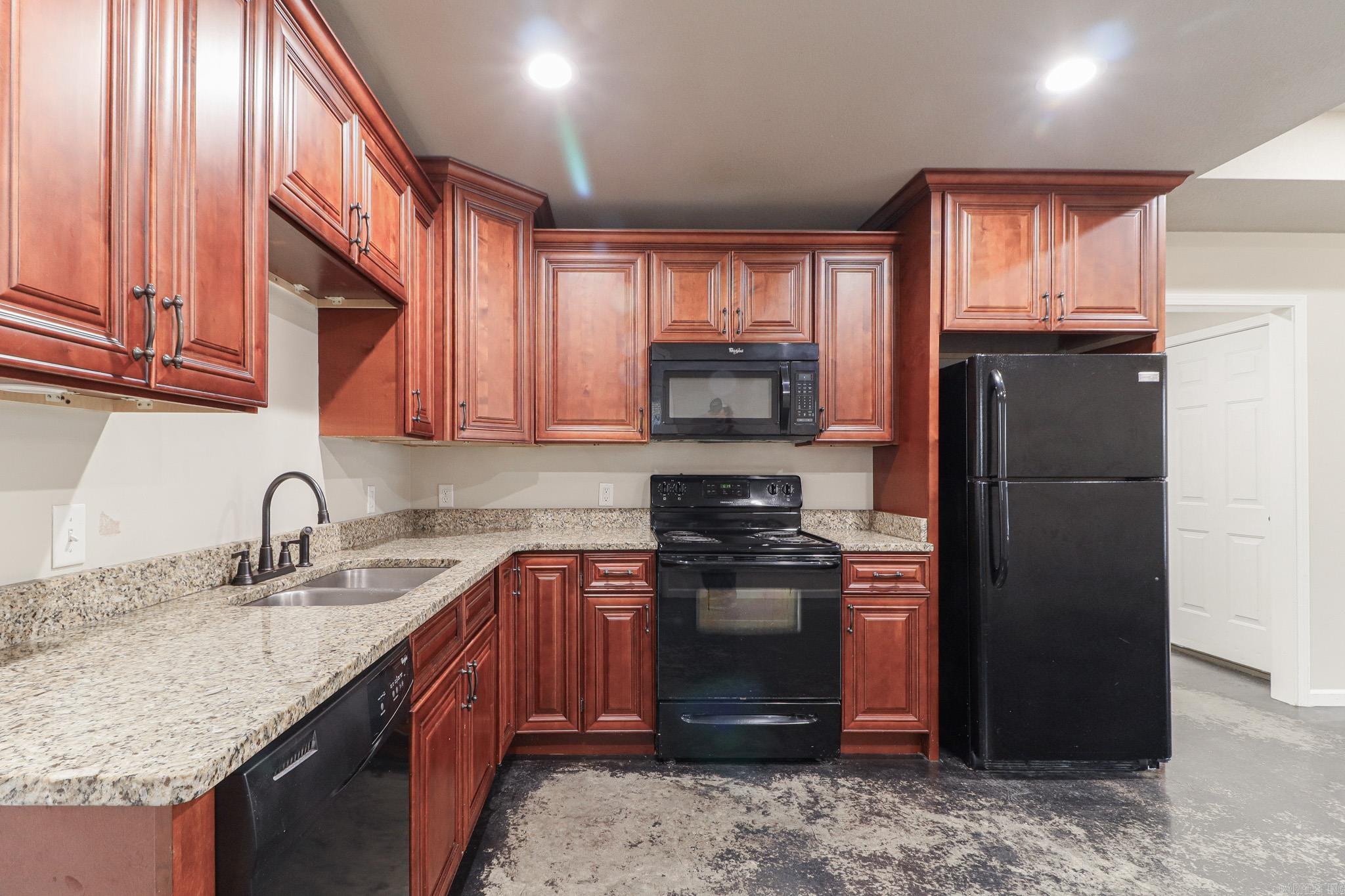 School Ridge - Residential