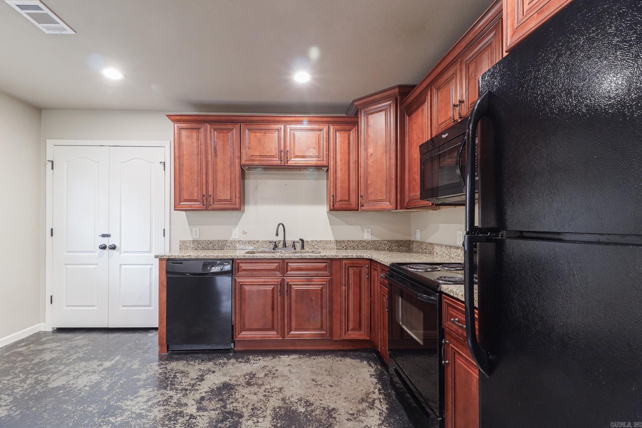 School Ridge - Residential