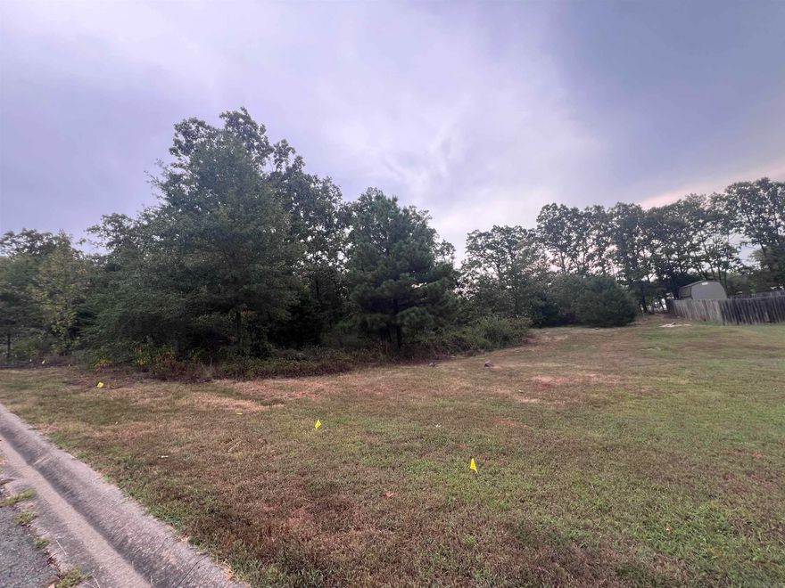 Perfect lot for your new home. There is an 1800 Sqft building min in this subdivision.