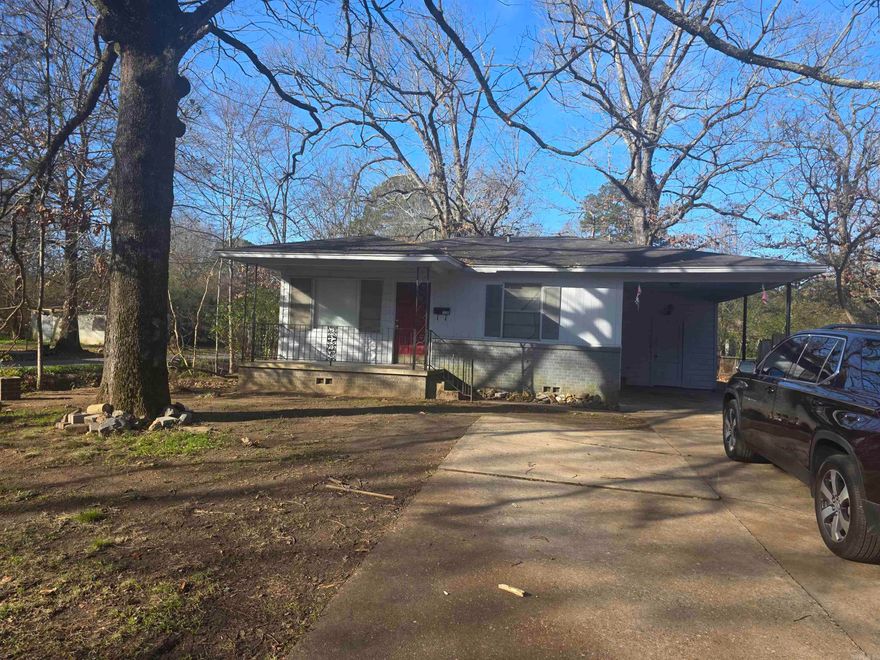This cozy single-family home offers 972 sq ft of comfortable living space on a 0.18-acre lot. Featuring a fireplace, carport parking, and a functional kitchen with appliances included, it's ideal for first-time buyers or investors. Conveniently located near I 630, shopping, and schools, this property combines accessibility with a quiet neighborhood feel. Don't miss this opportunity to own a classic Little Rock home in a sought-after area!