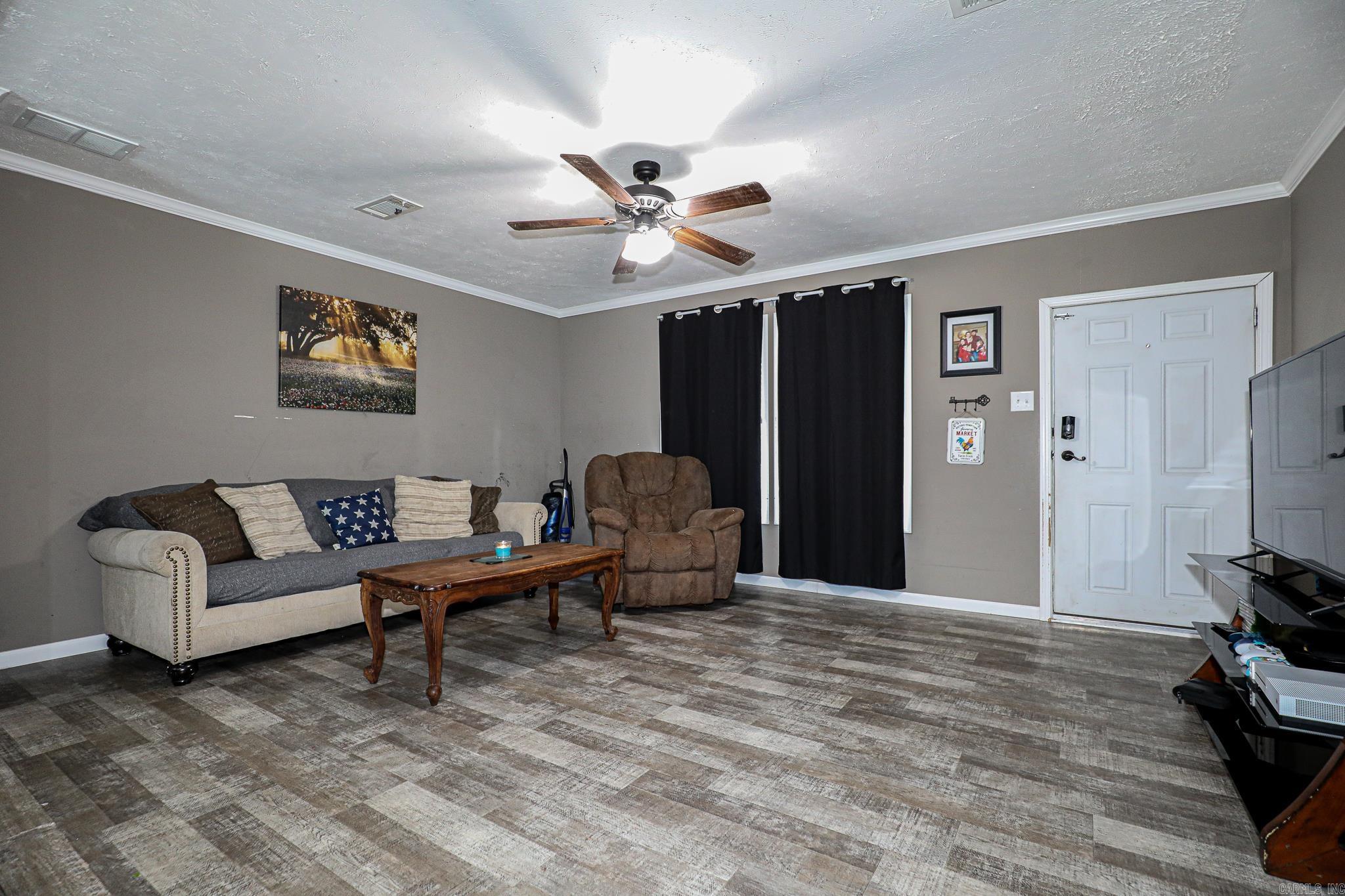 BRUSHY CREEK ESTATES - Residential