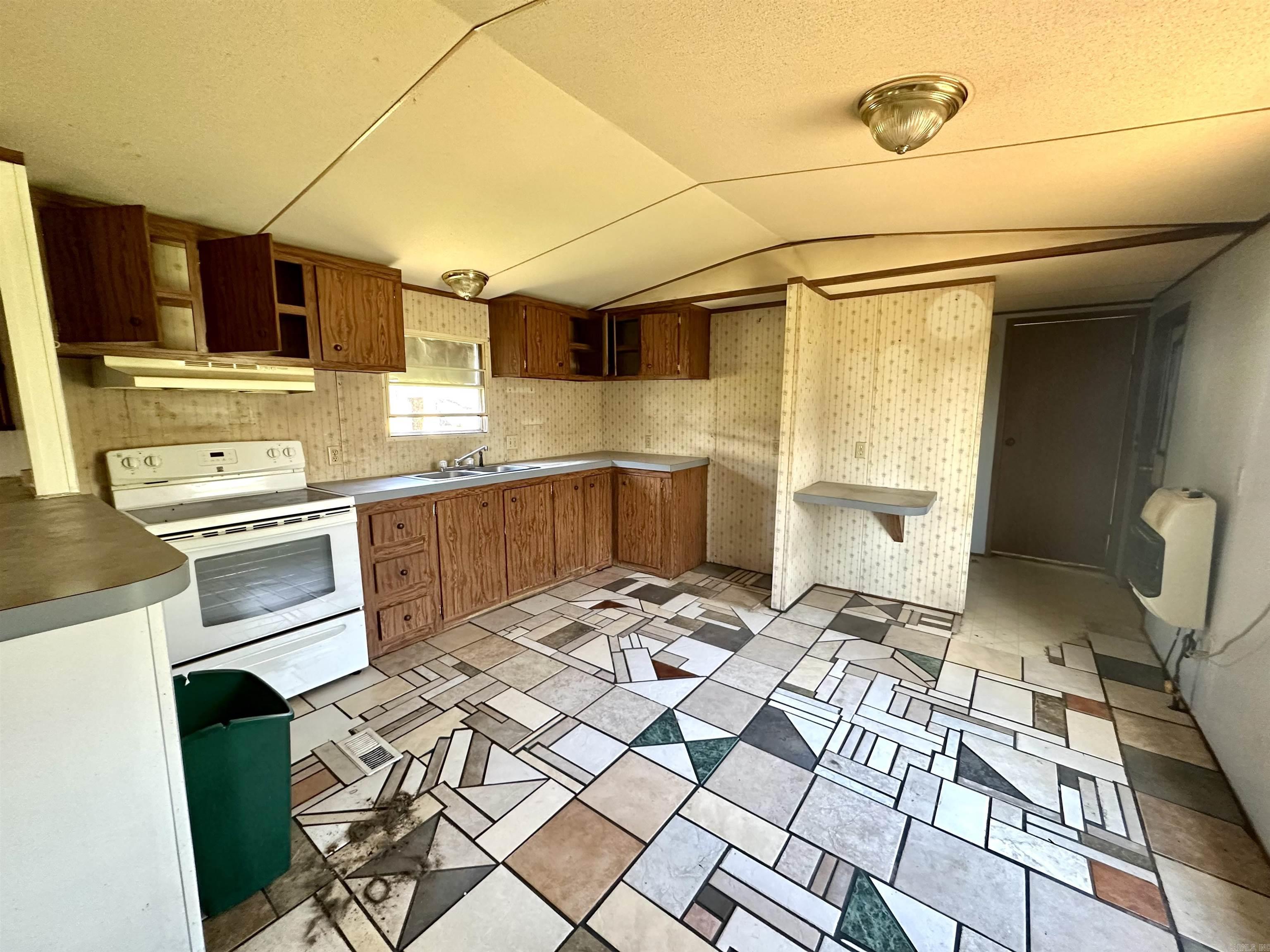 OAK RIDGE ADD TO COVE - Residential