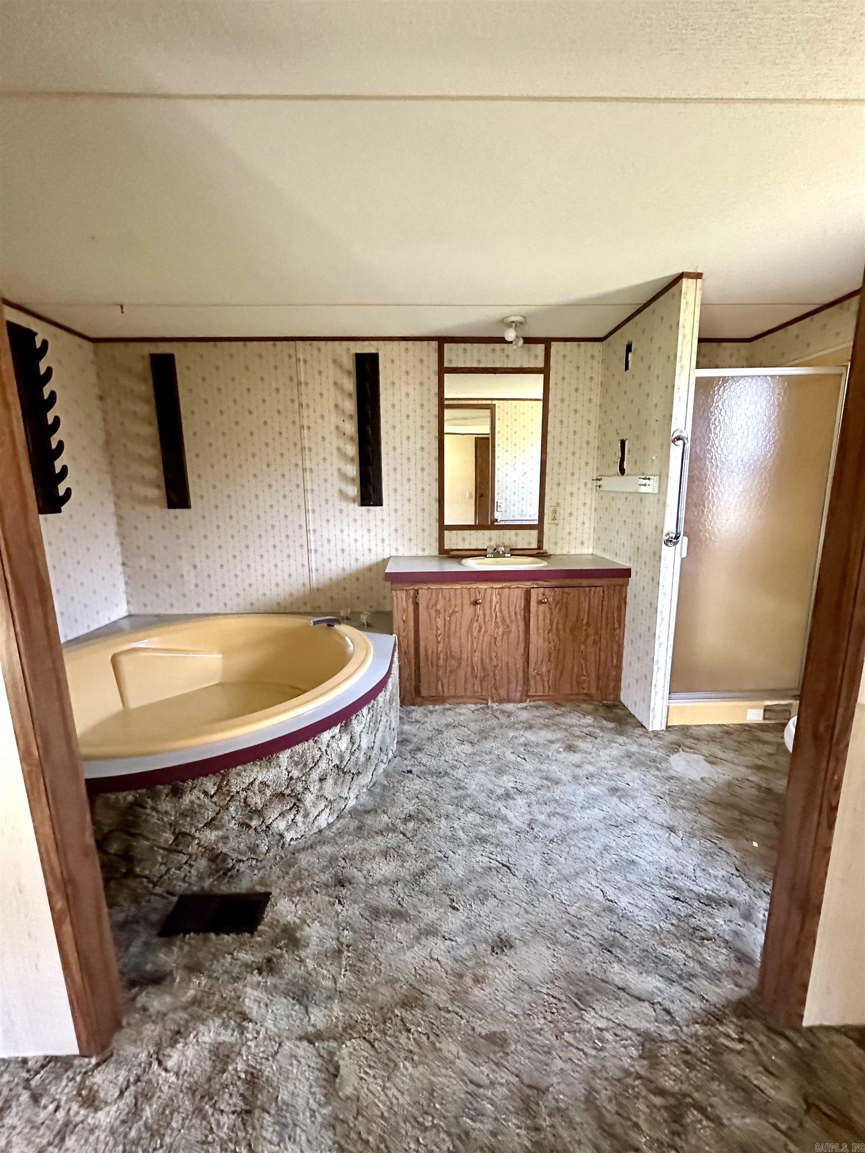 OAK RIDGE ADD TO COVE - Residential