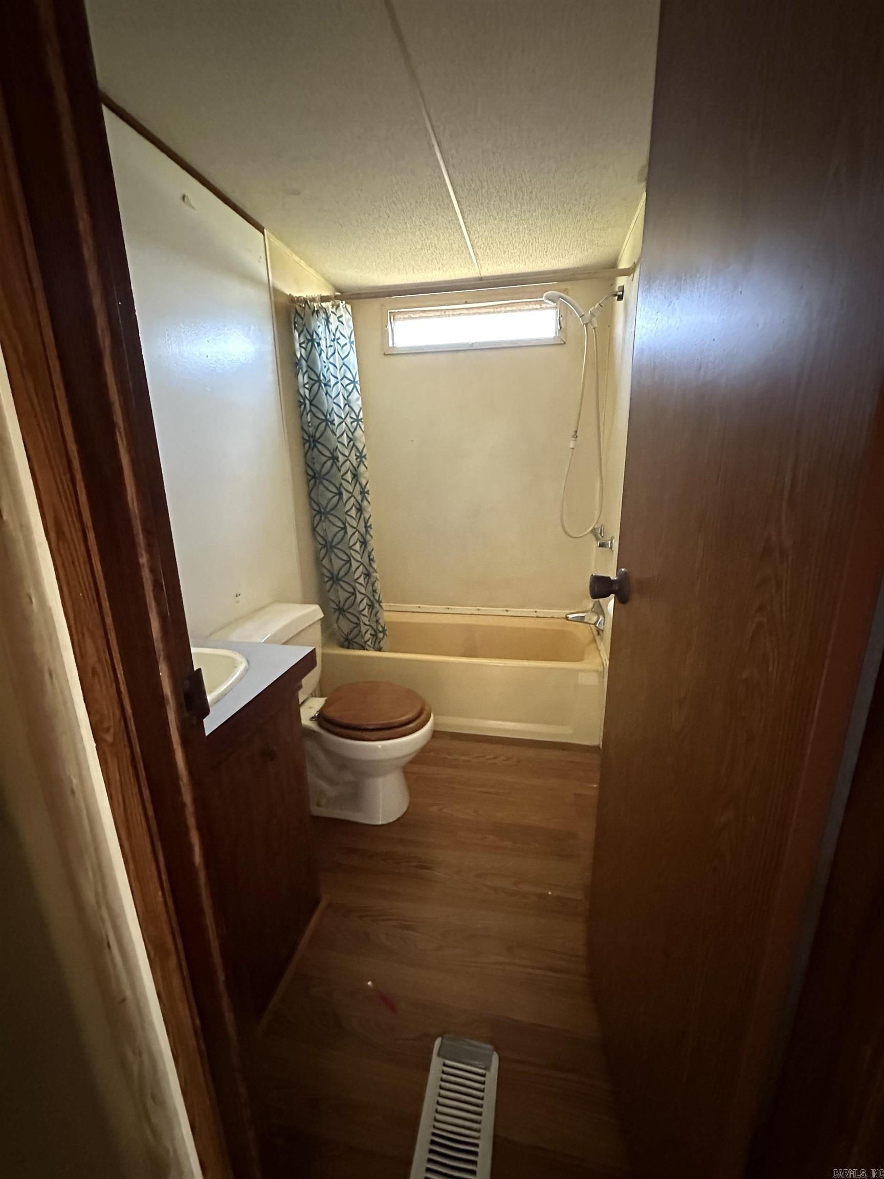 OAK RIDGE ADD TO COVE - Residential