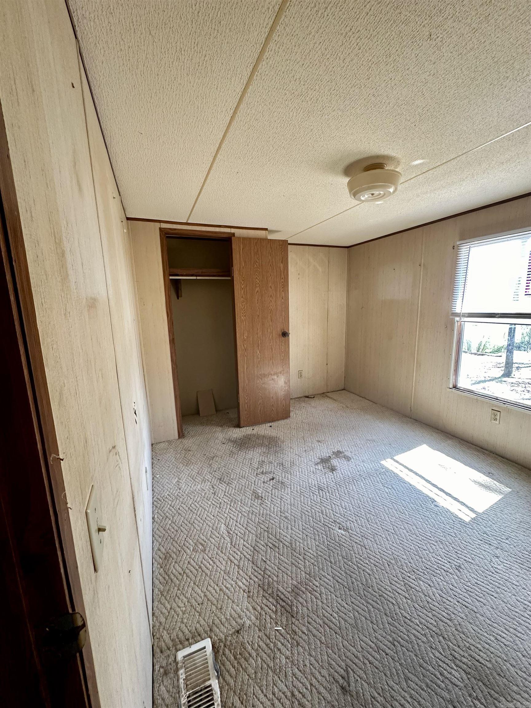 OAK RIDGE ADD TO COVE - Residential