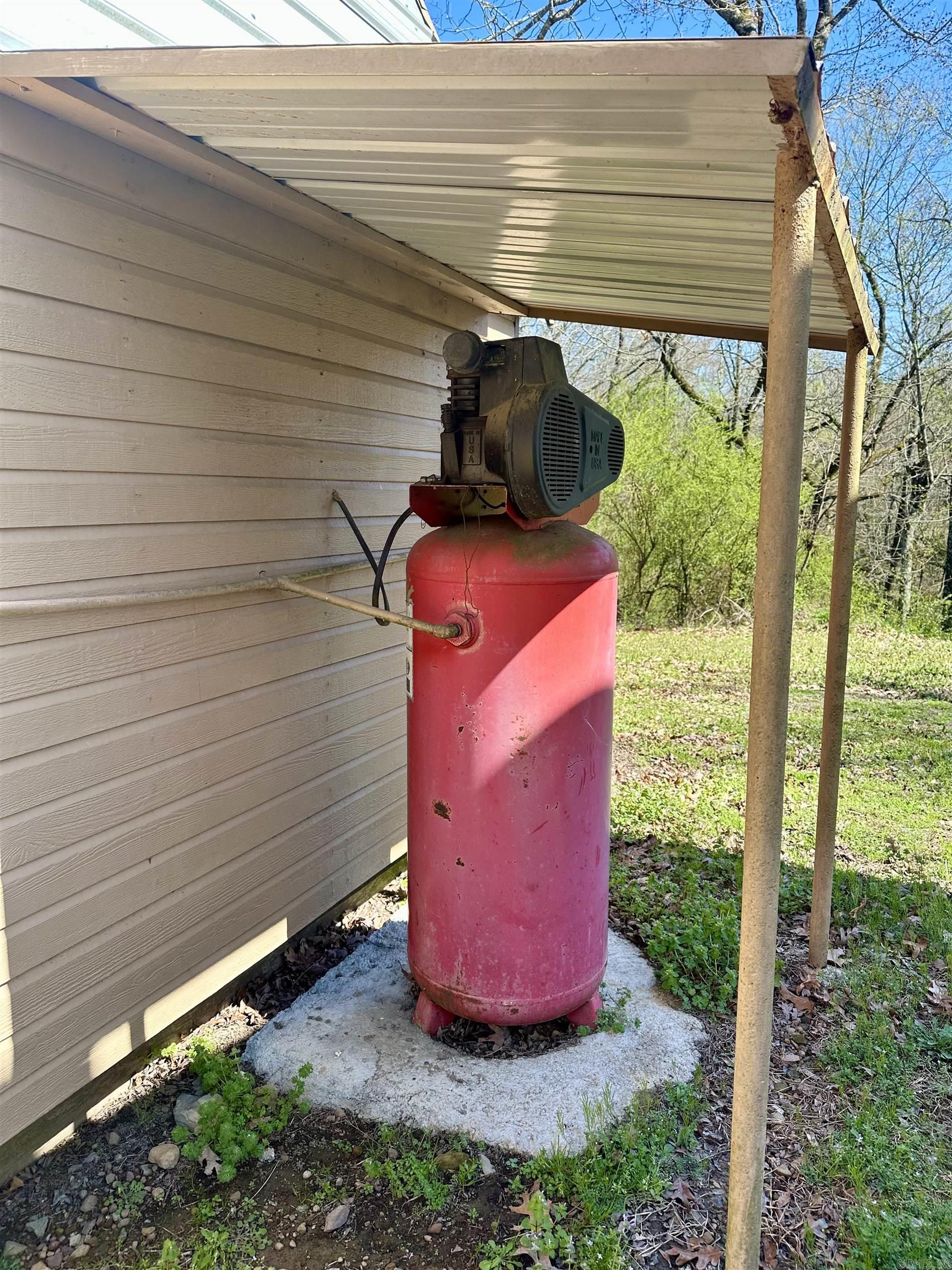 OAK RIDGE ADD TO COVE - Residential