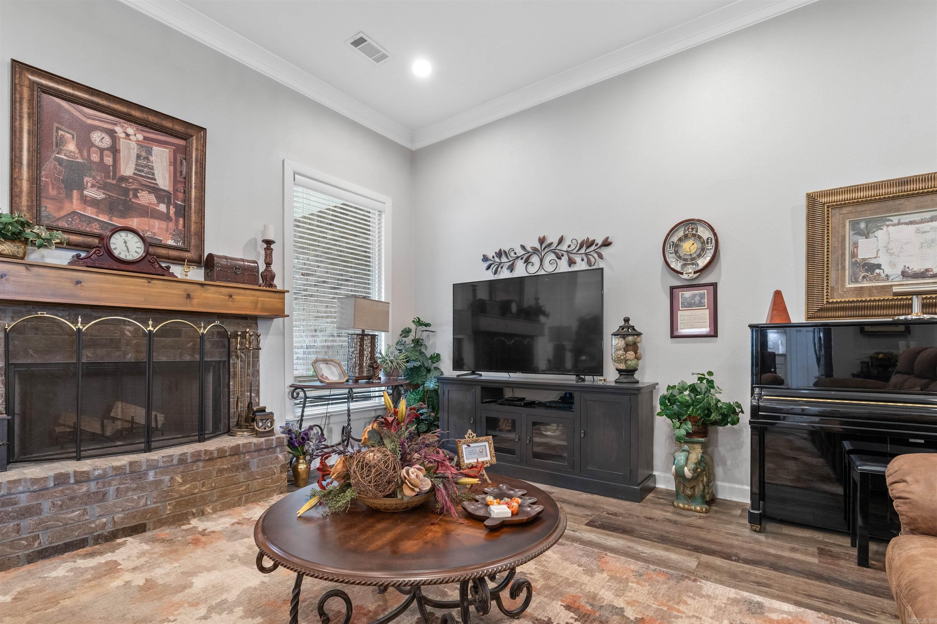 DAWSONS POINTE - Residential