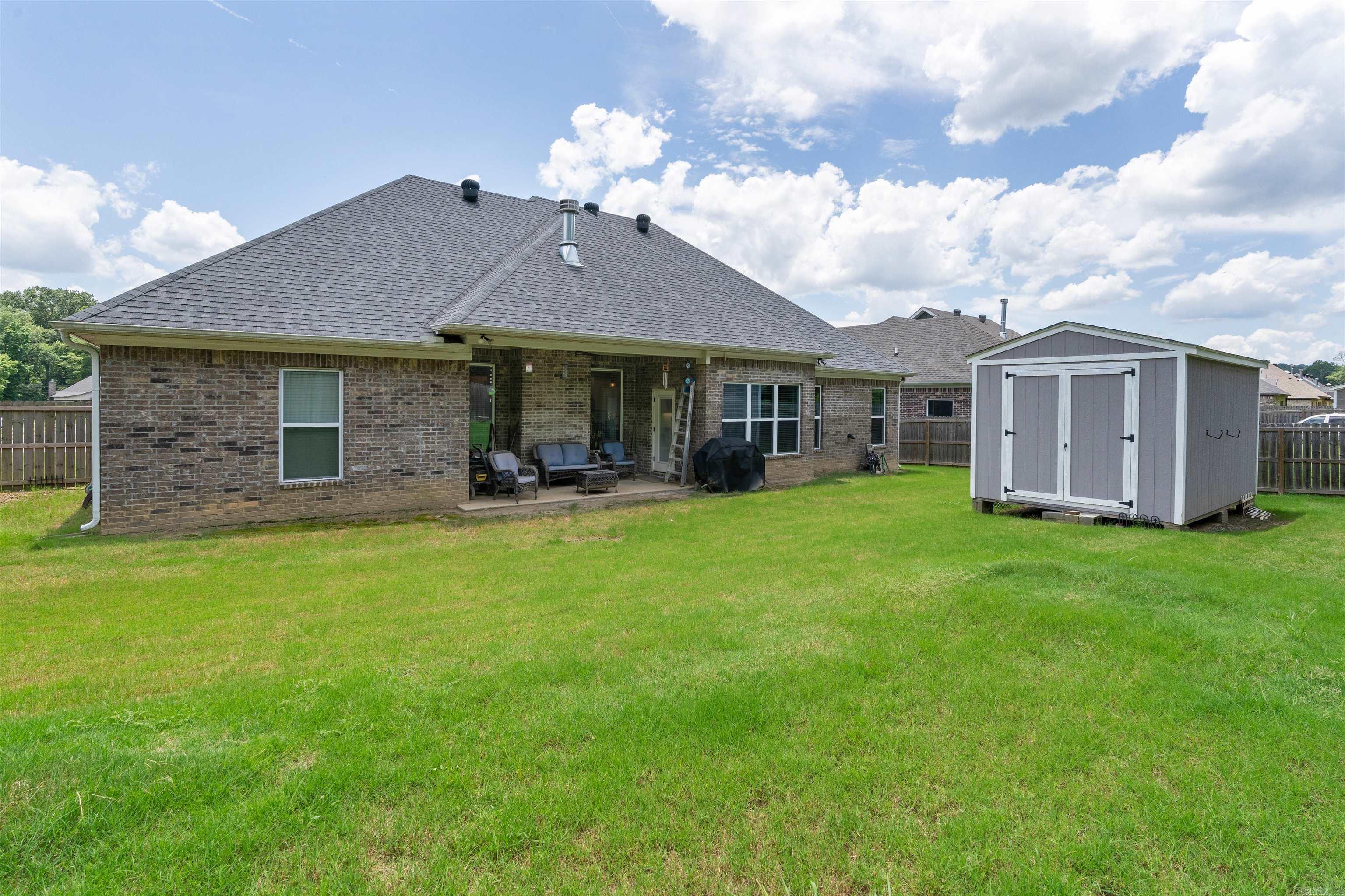 DAWSONS POINTE - Residential