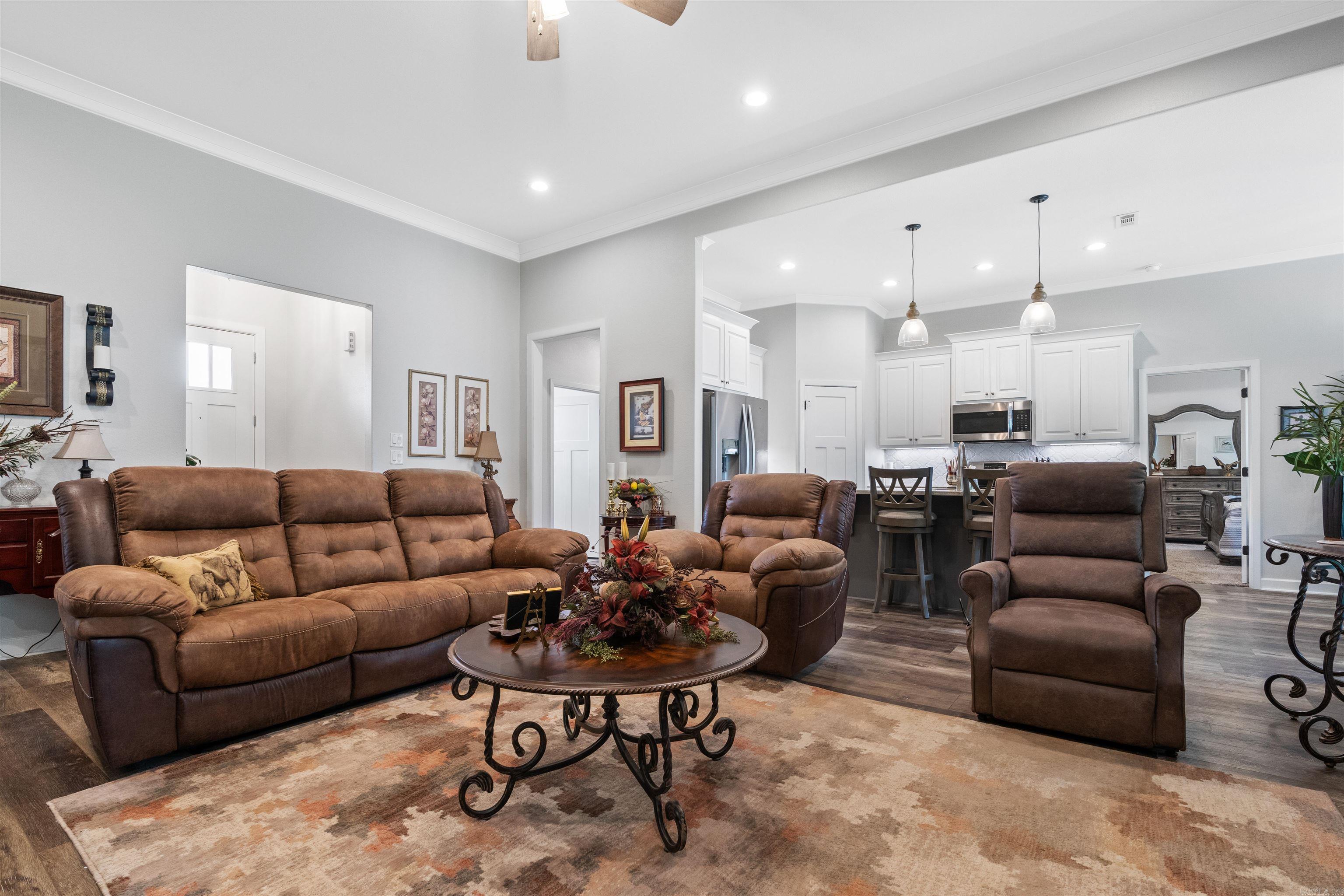 DAWSONS POINTE - Residential