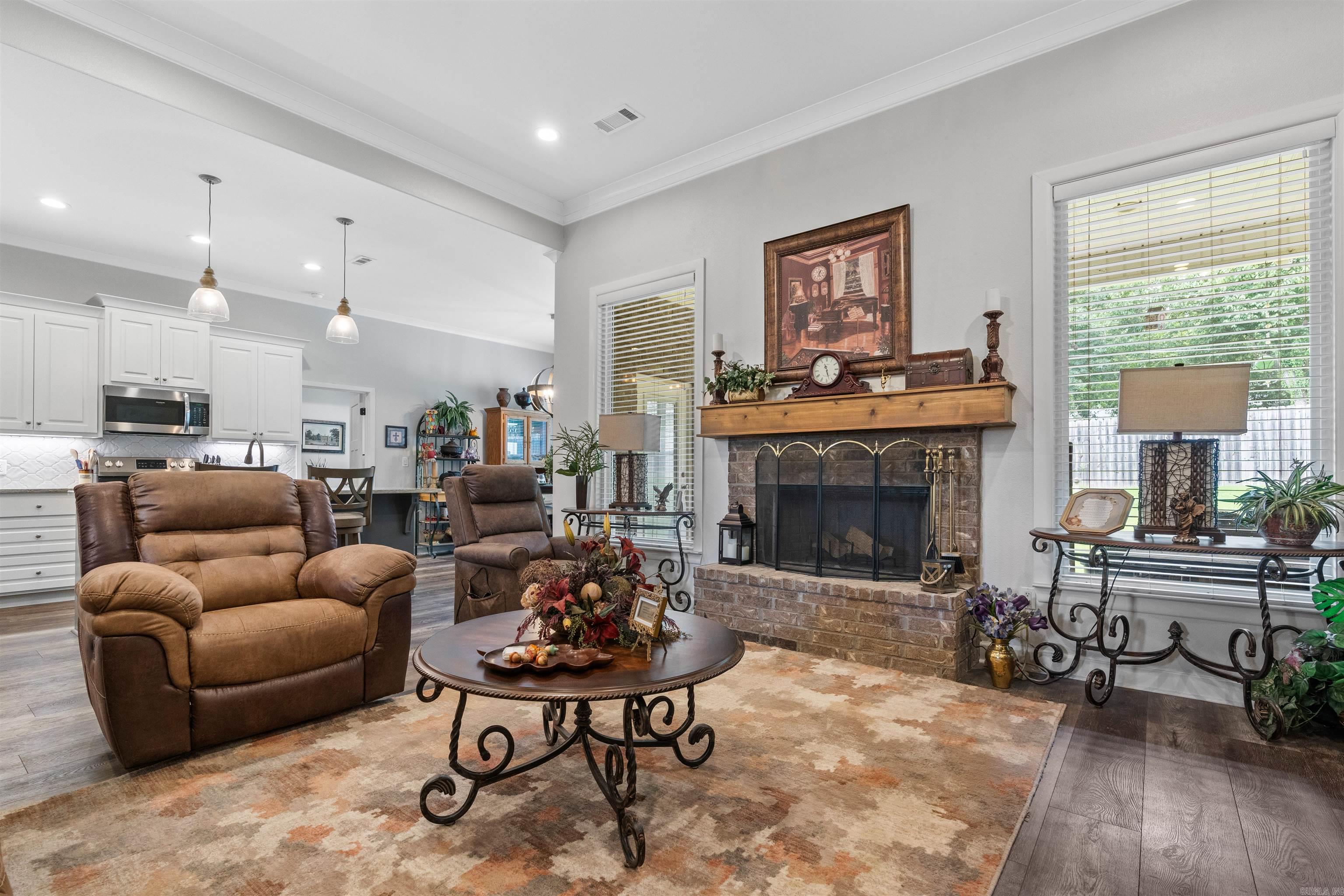 DAWSONS POINTE - Residential