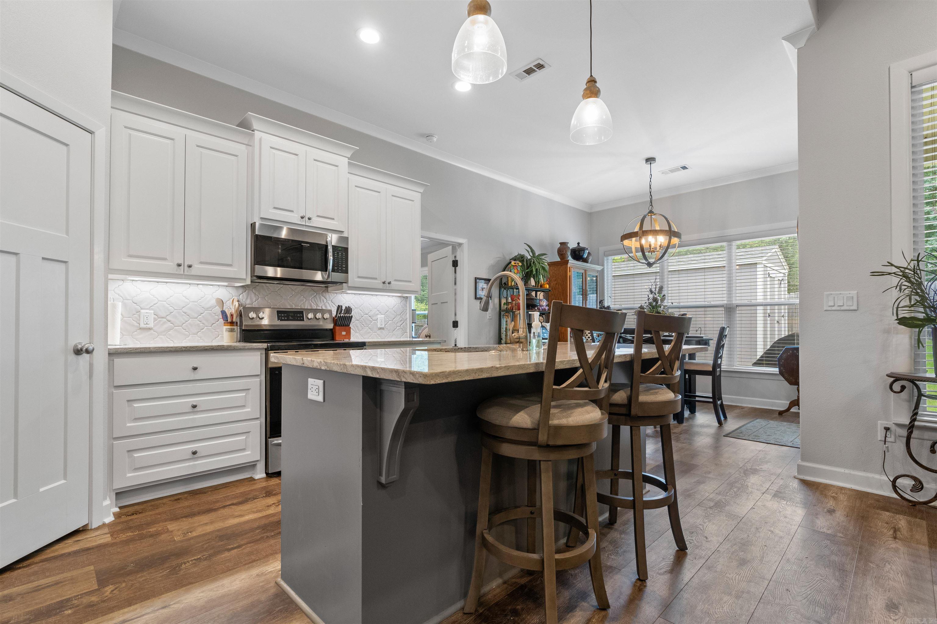 DAWSONS POINTE - Residential