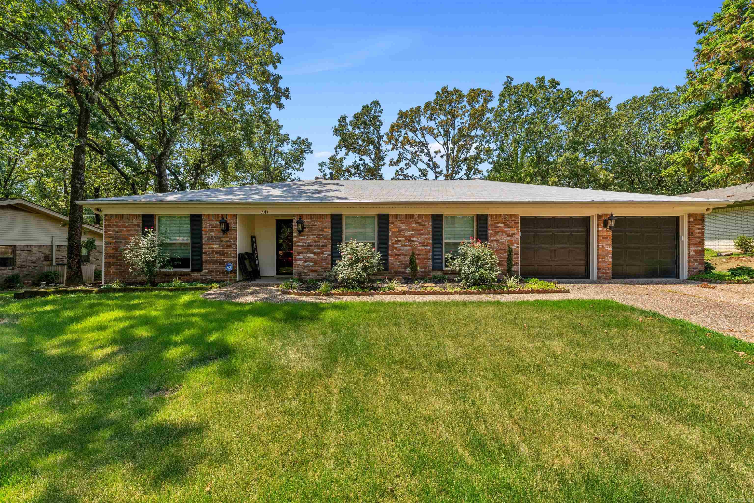 INDIAN HILLS - Residential