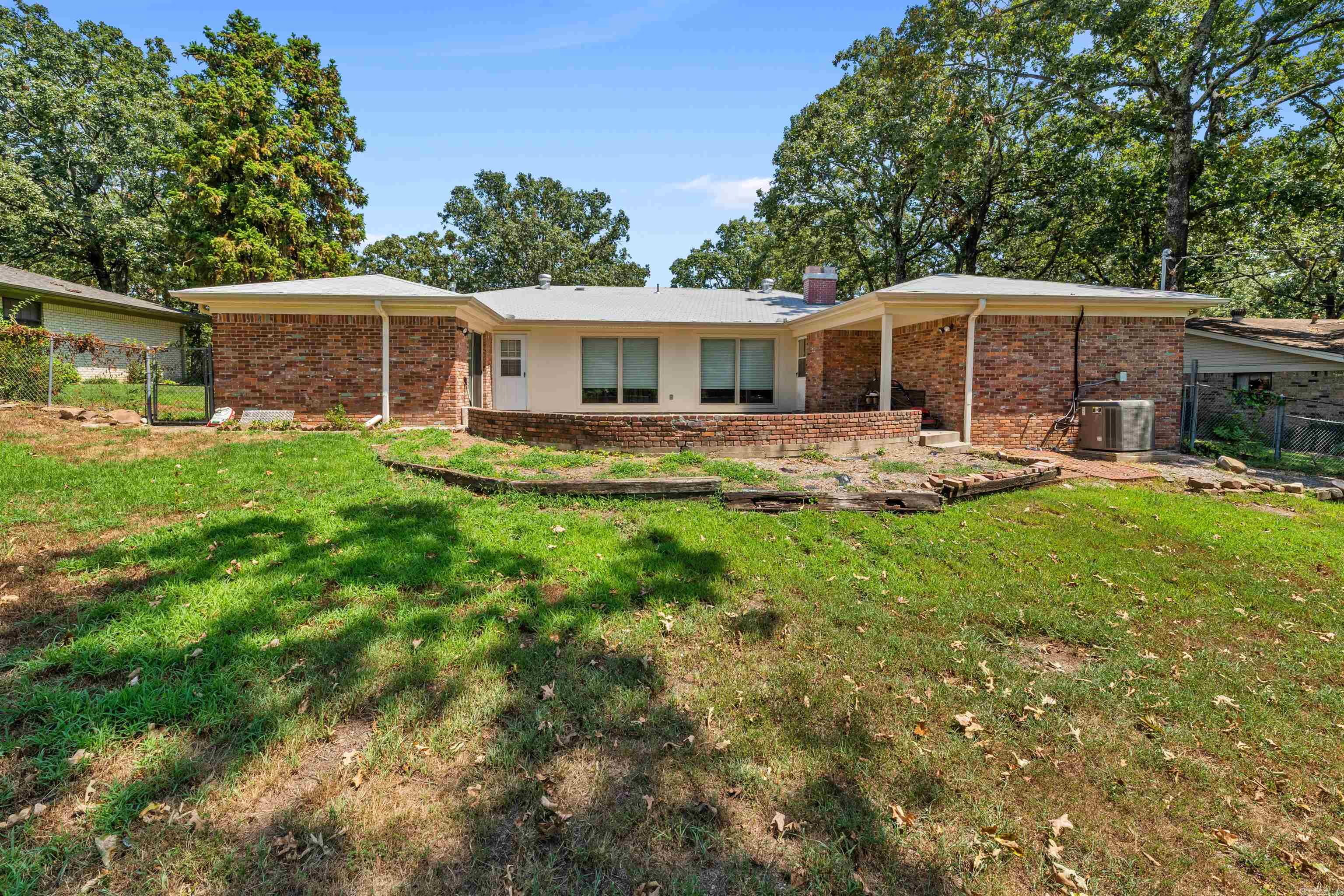 INDIAN HILLS - Residential