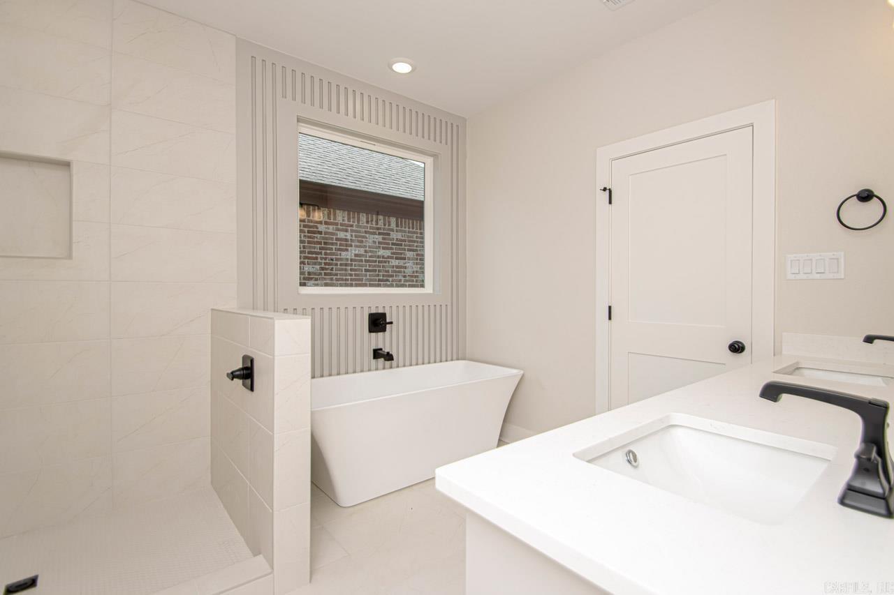 SPENCER CROSSING LLC - Residential