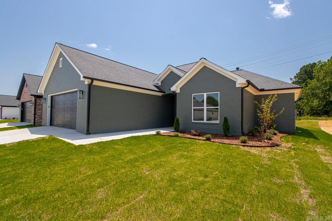 SPENCER CROSSING LLC - Residential