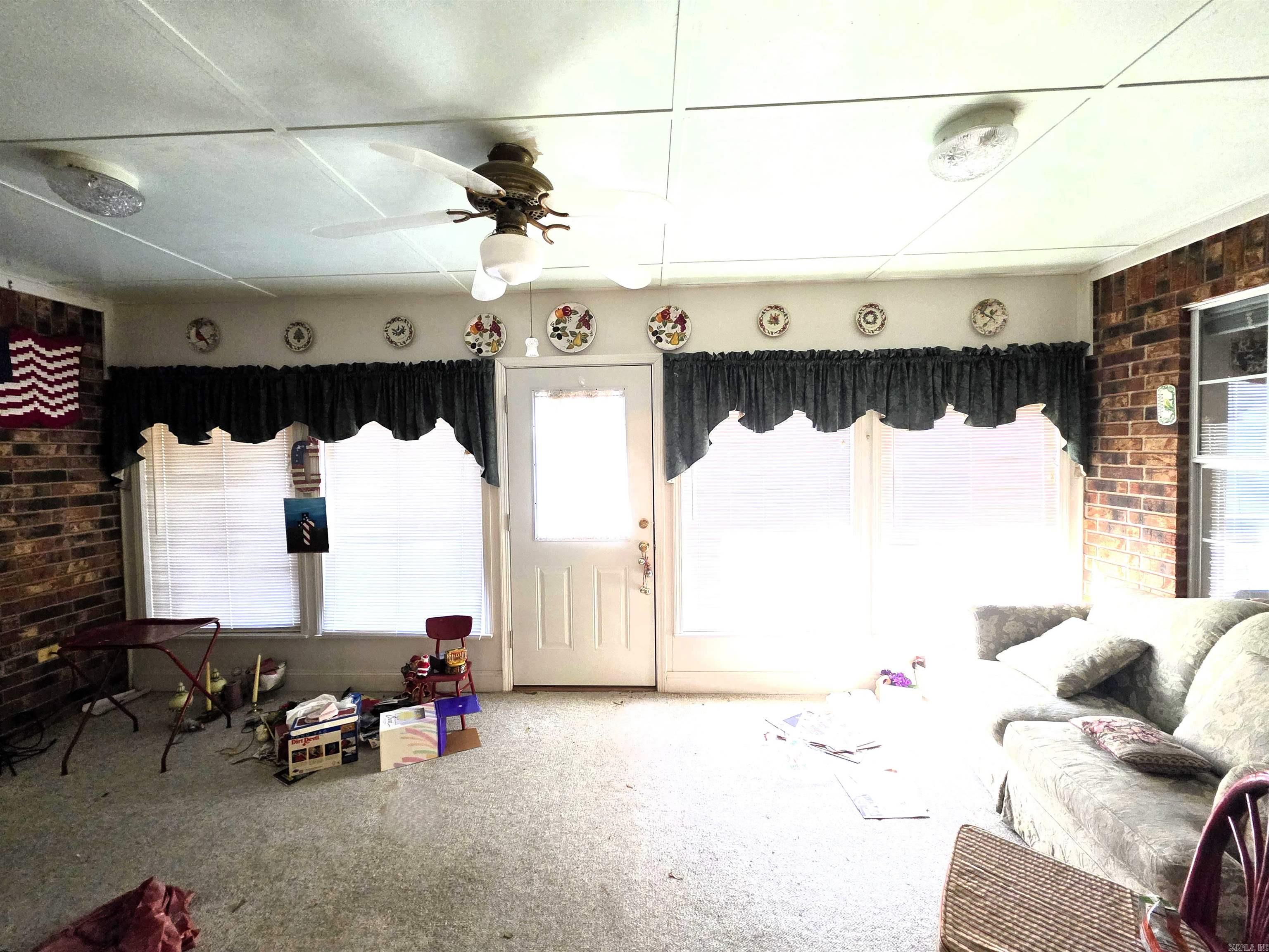 WINDSOR PLACE - Residential