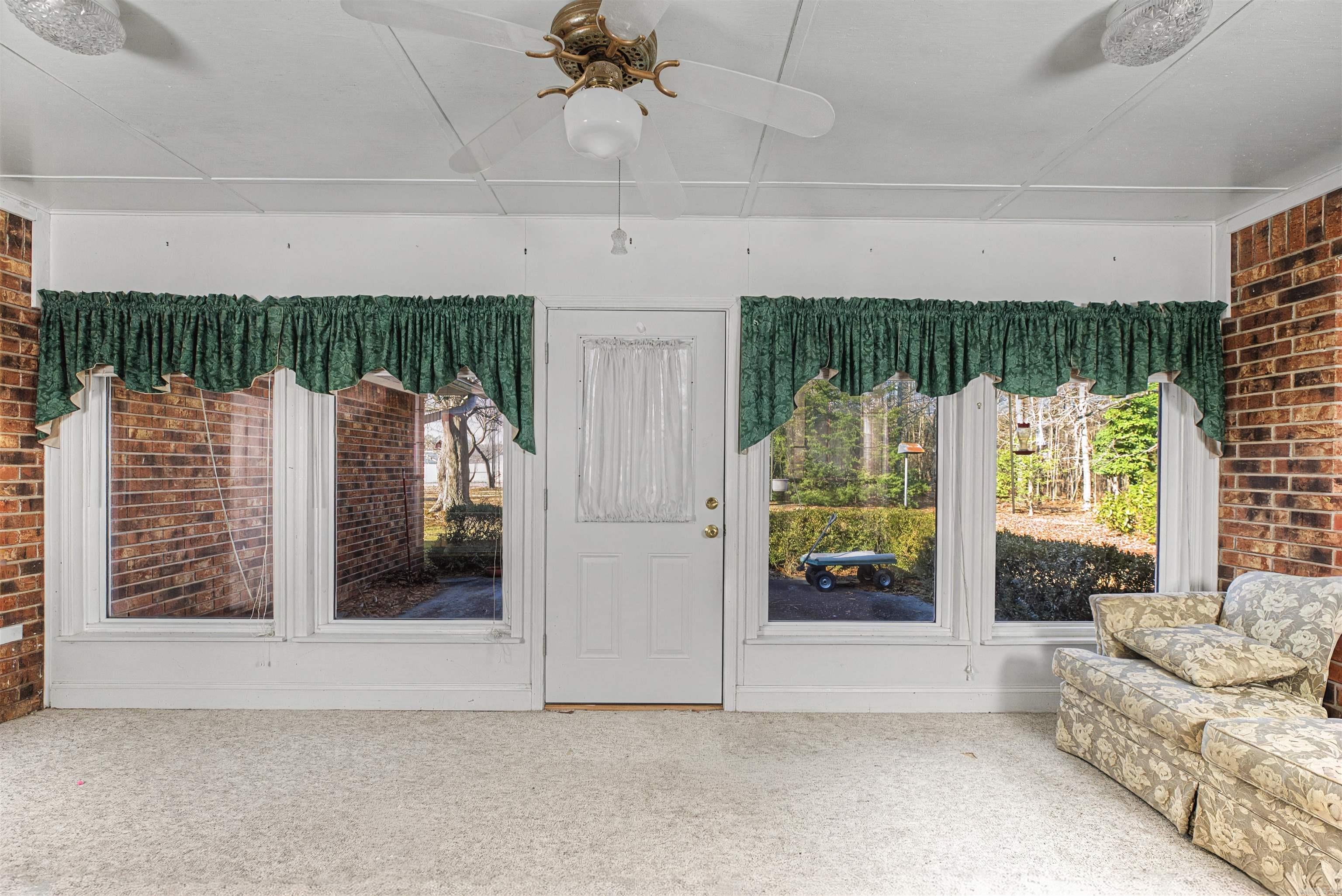 WINDSOR PLACE - Residential