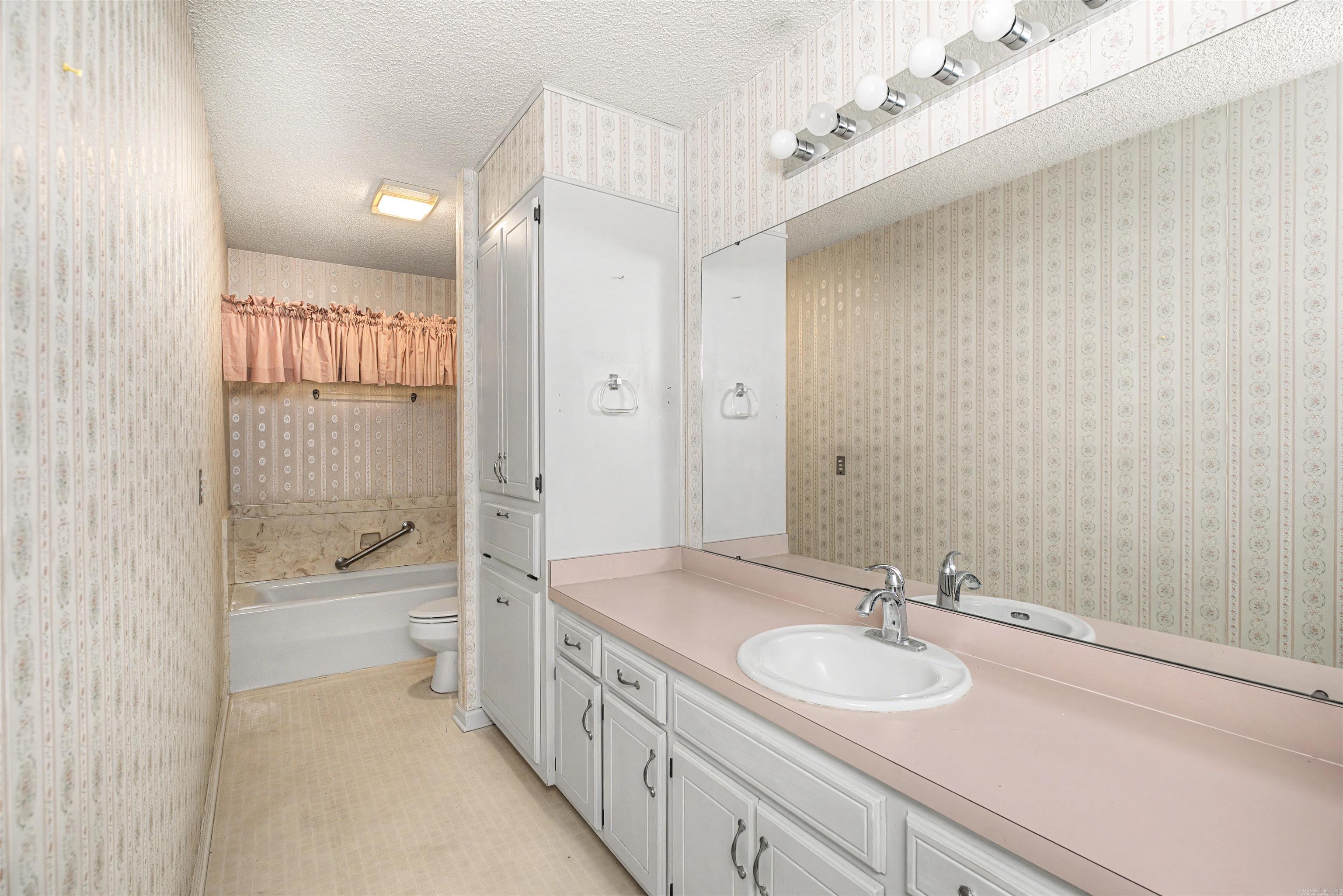 WINDSOR PLACE - Residential