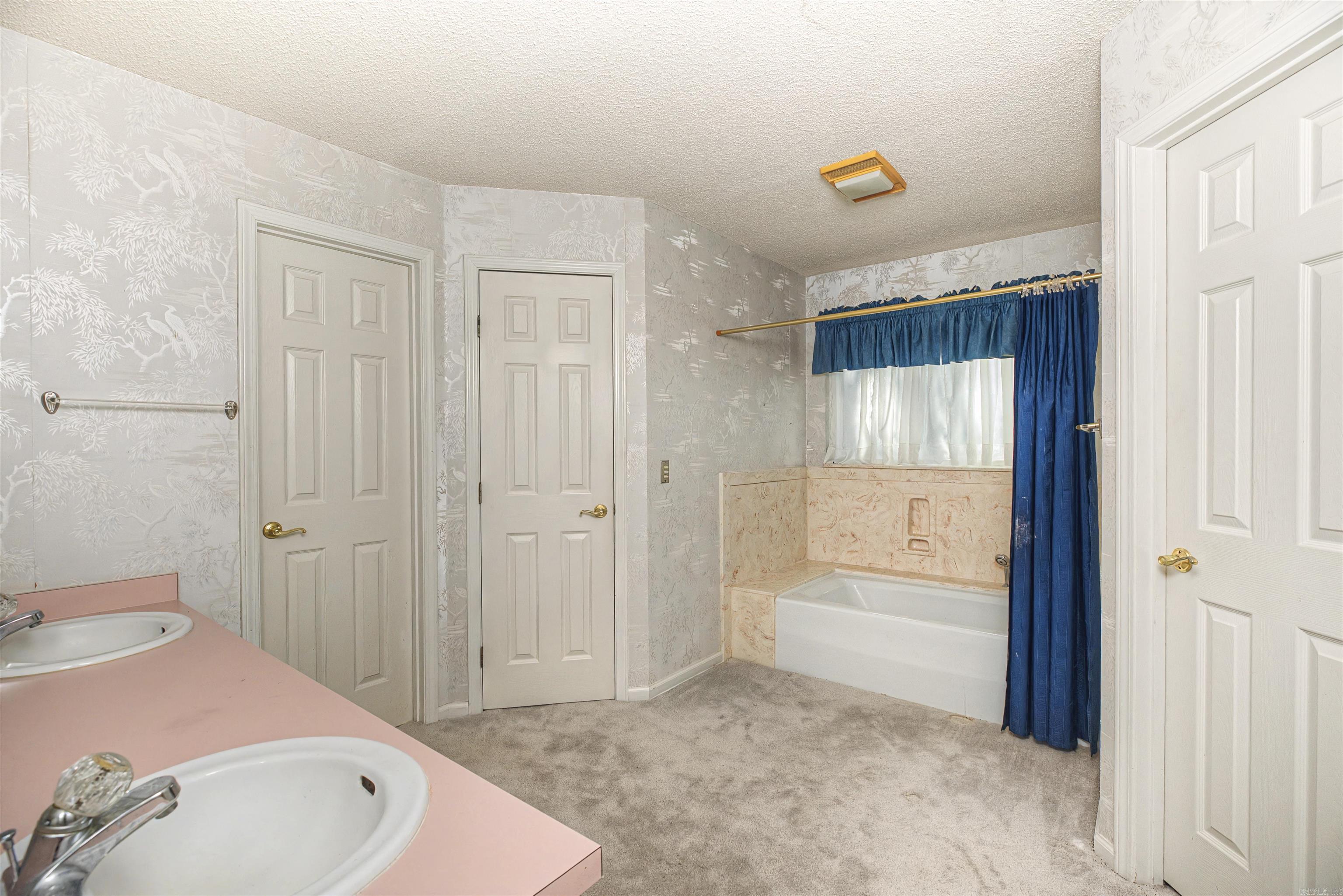 WINDSOR PLACE - Residential