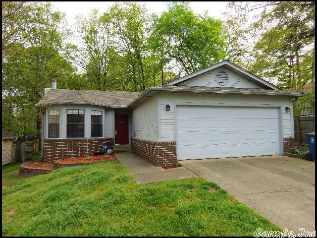 *MAUMELLE* GORGEOUS HOME IN ROLLING OAKS PHASE III SUBDIVISION!! This 3 Bed 2 Bath Home Features 1,214 Square Feet! Beautiful Fireplace In Family Room! All Kitchen Appliances Included! Walk In Closets In All Bedrooms! Central Heat And Air! Large Backyard With Deck! PET FRIENDLY!! AVAILABLE EARLY SEPTEMBER 2025!!!