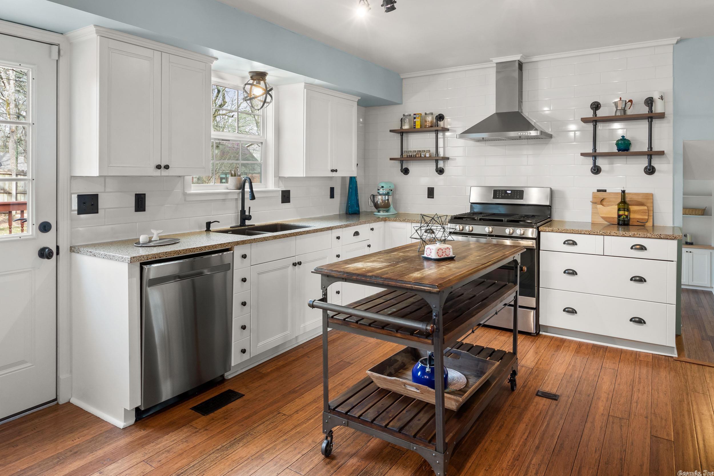 ECHO VALLEY - Residential