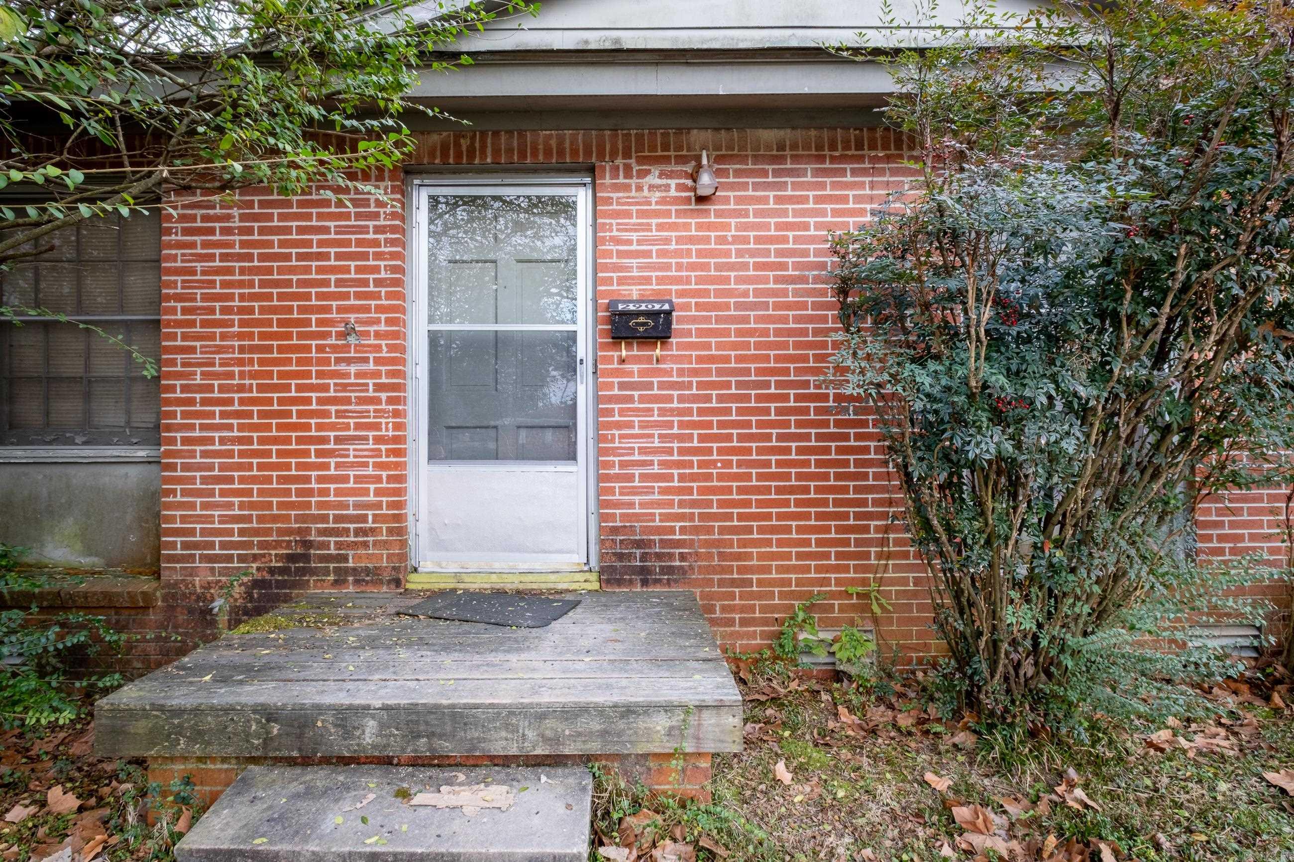 MEADOW LARK - Residential