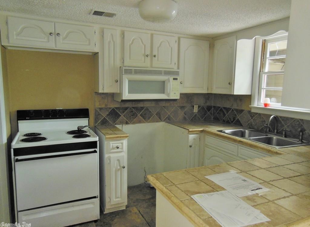 Castellon Courts #2 - Residential