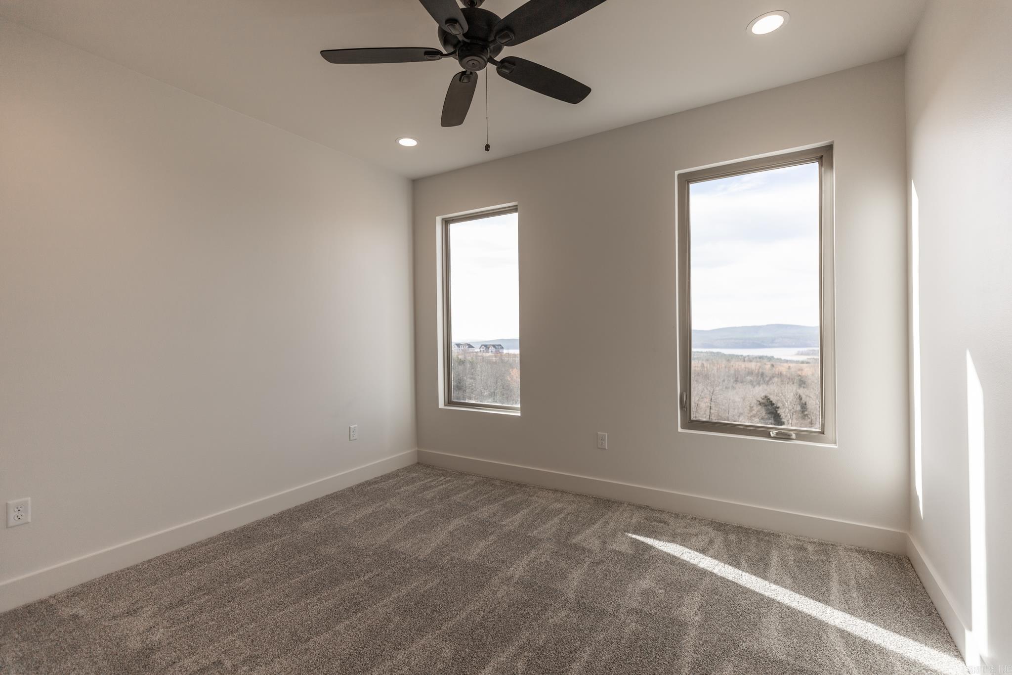 LAKEVIEW WEST - Residential