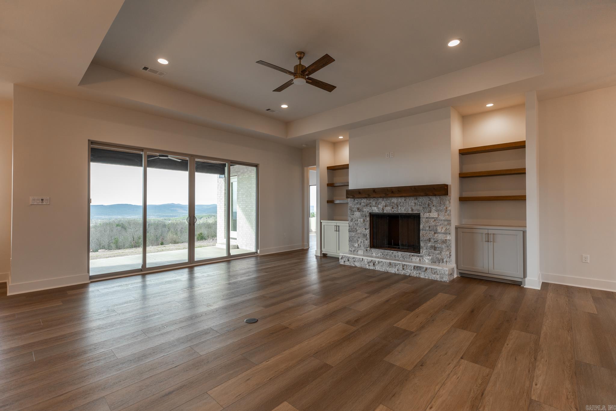 LAKEVIEW WEST - Residential