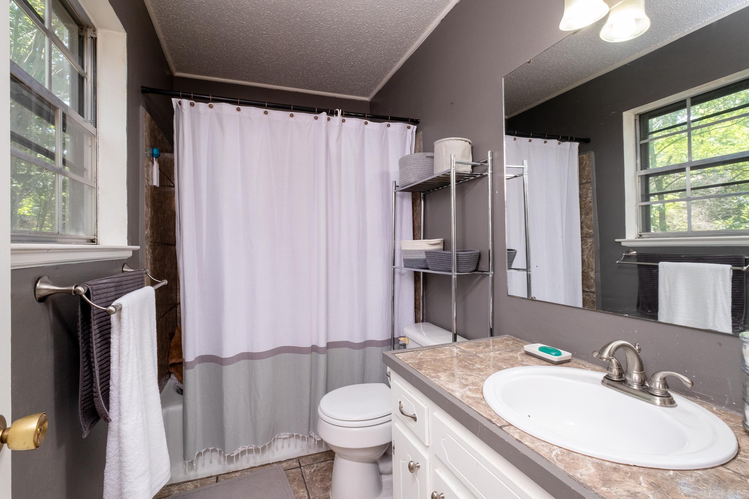 PLEASANT VIEW - Residential