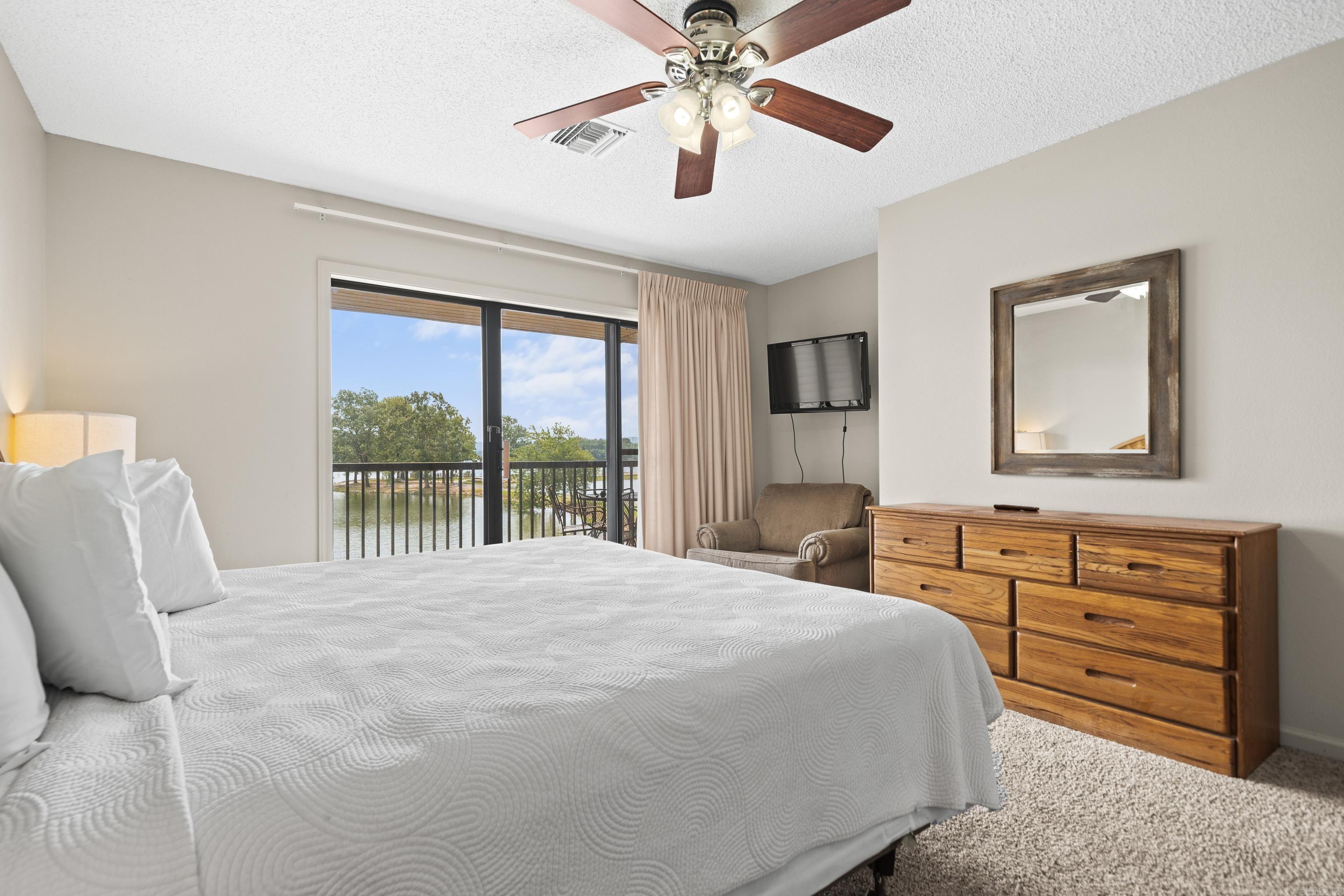 EMERALD ISLE HPR - Residential