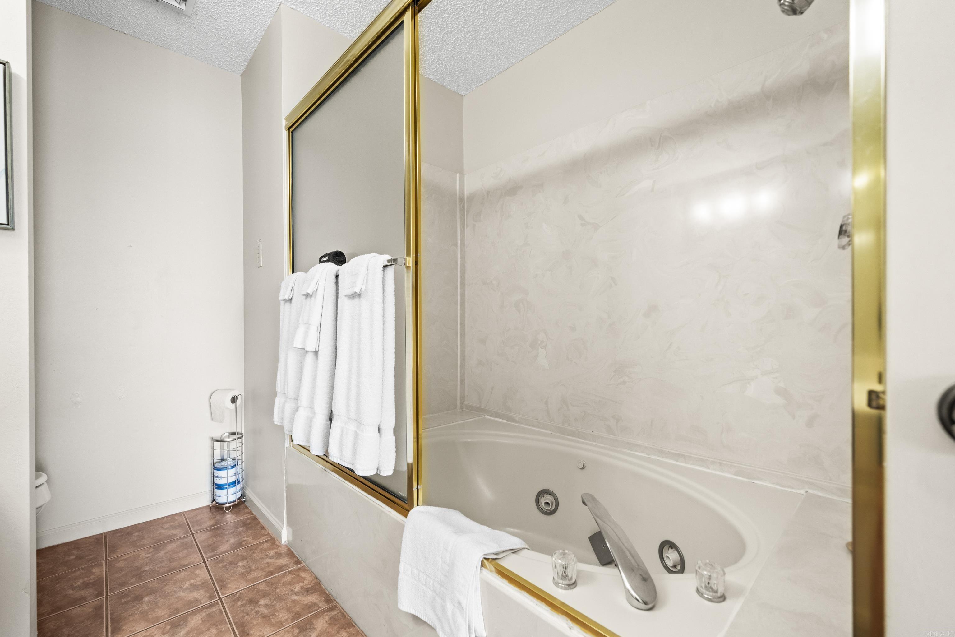 EMERALD ISLE HPR - Residential