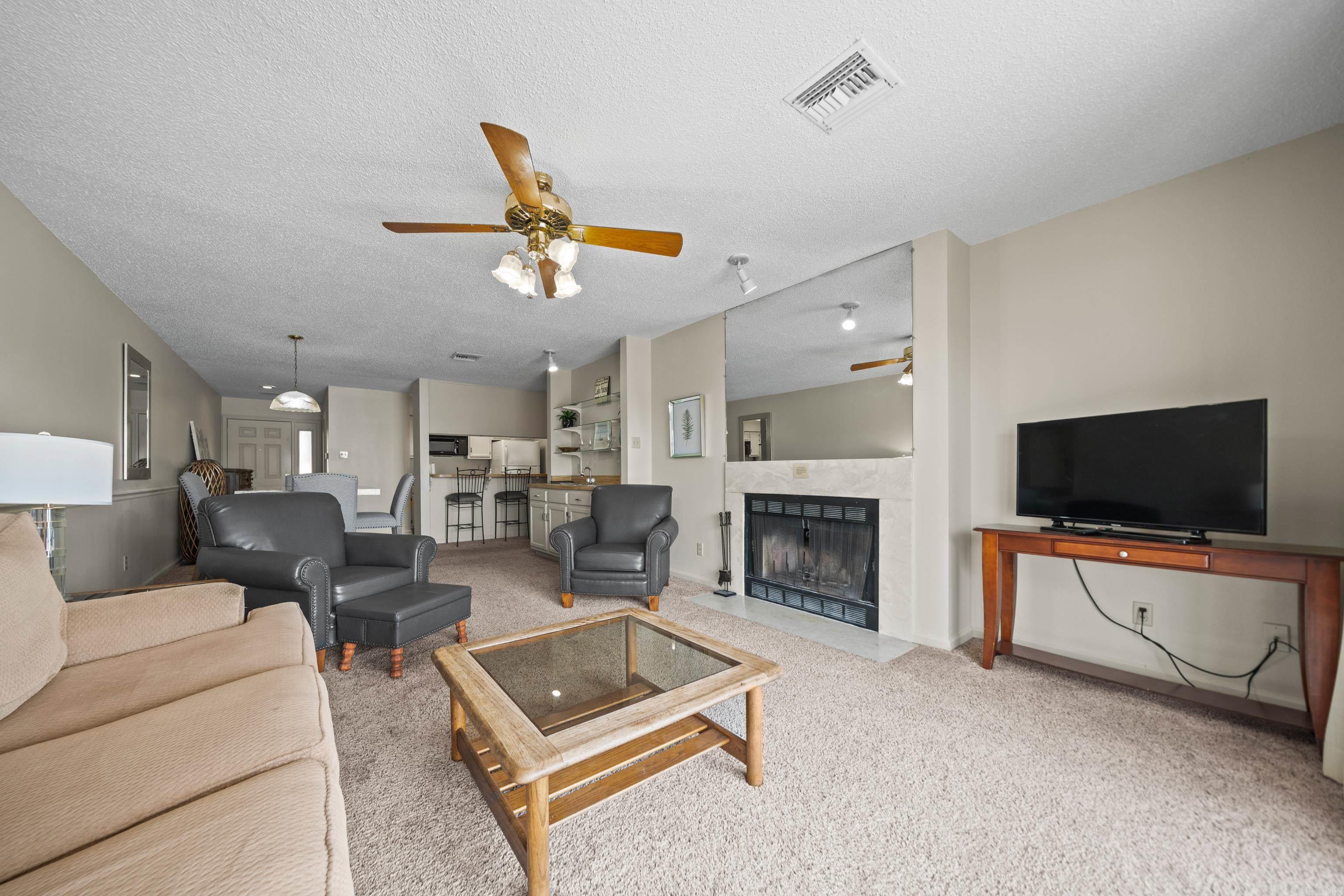 EMERALD ISLE HPR - Residential