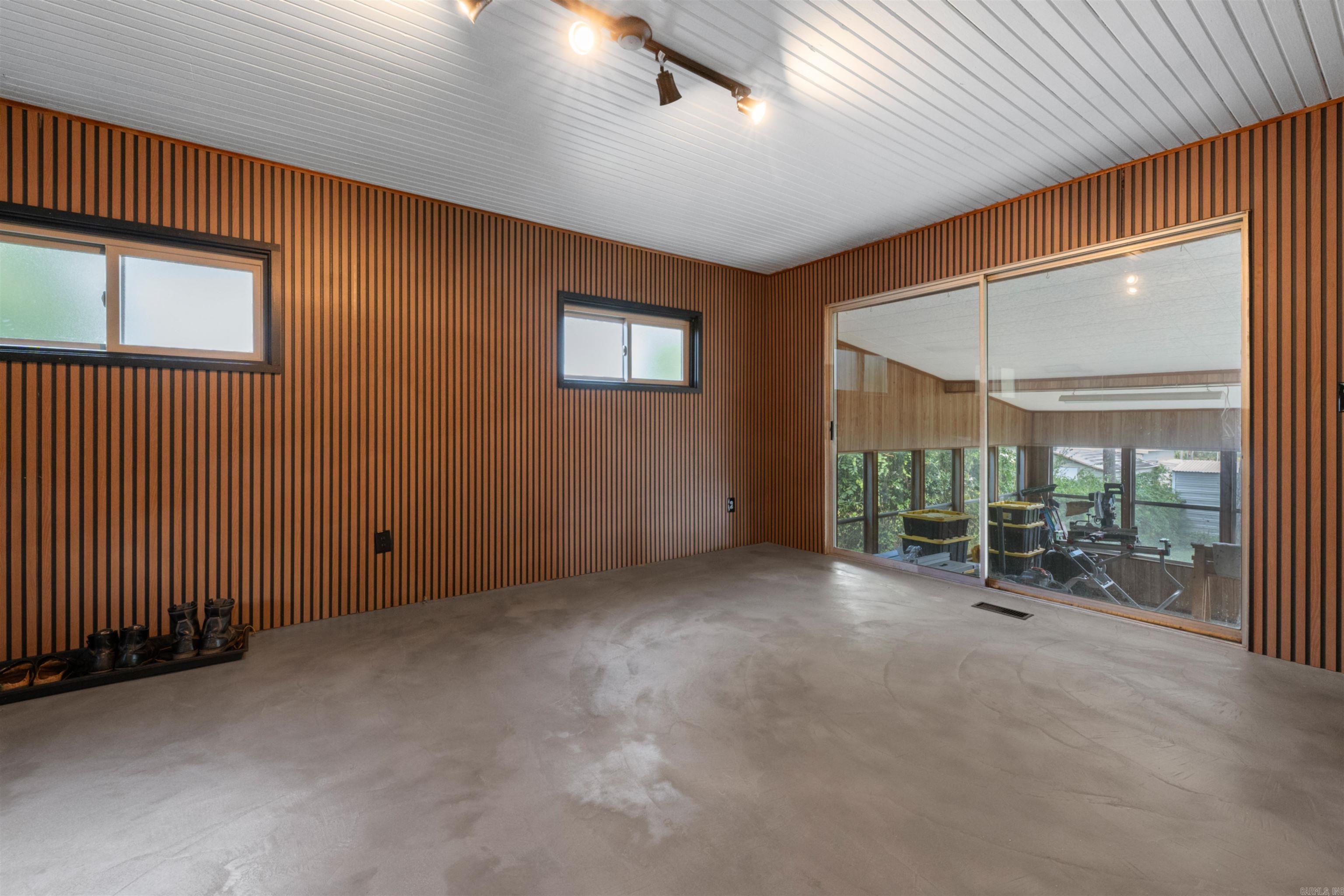 HEYDENS NLR HEIGHTS - Residential